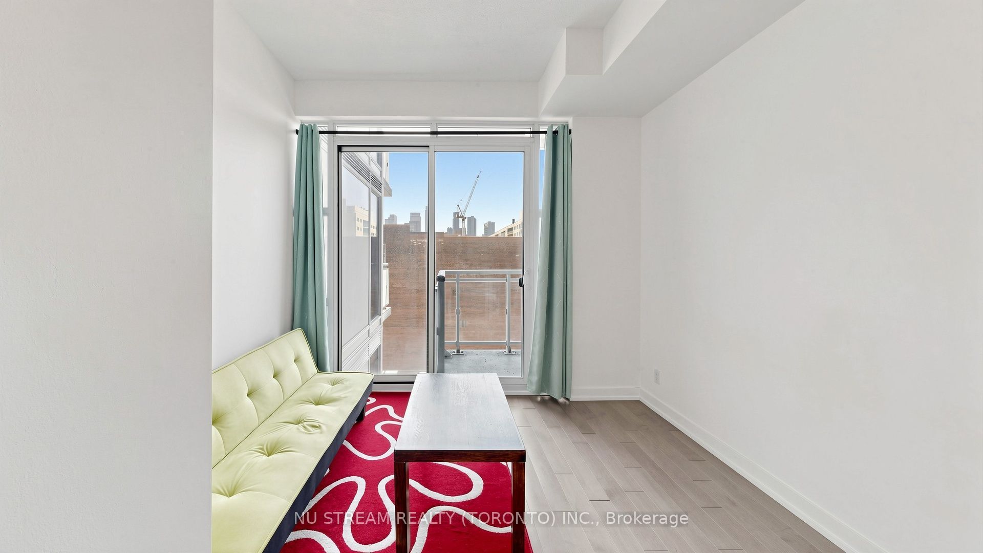10 Willison Square 708, Toronto, ON M5T 0A8 photo 3