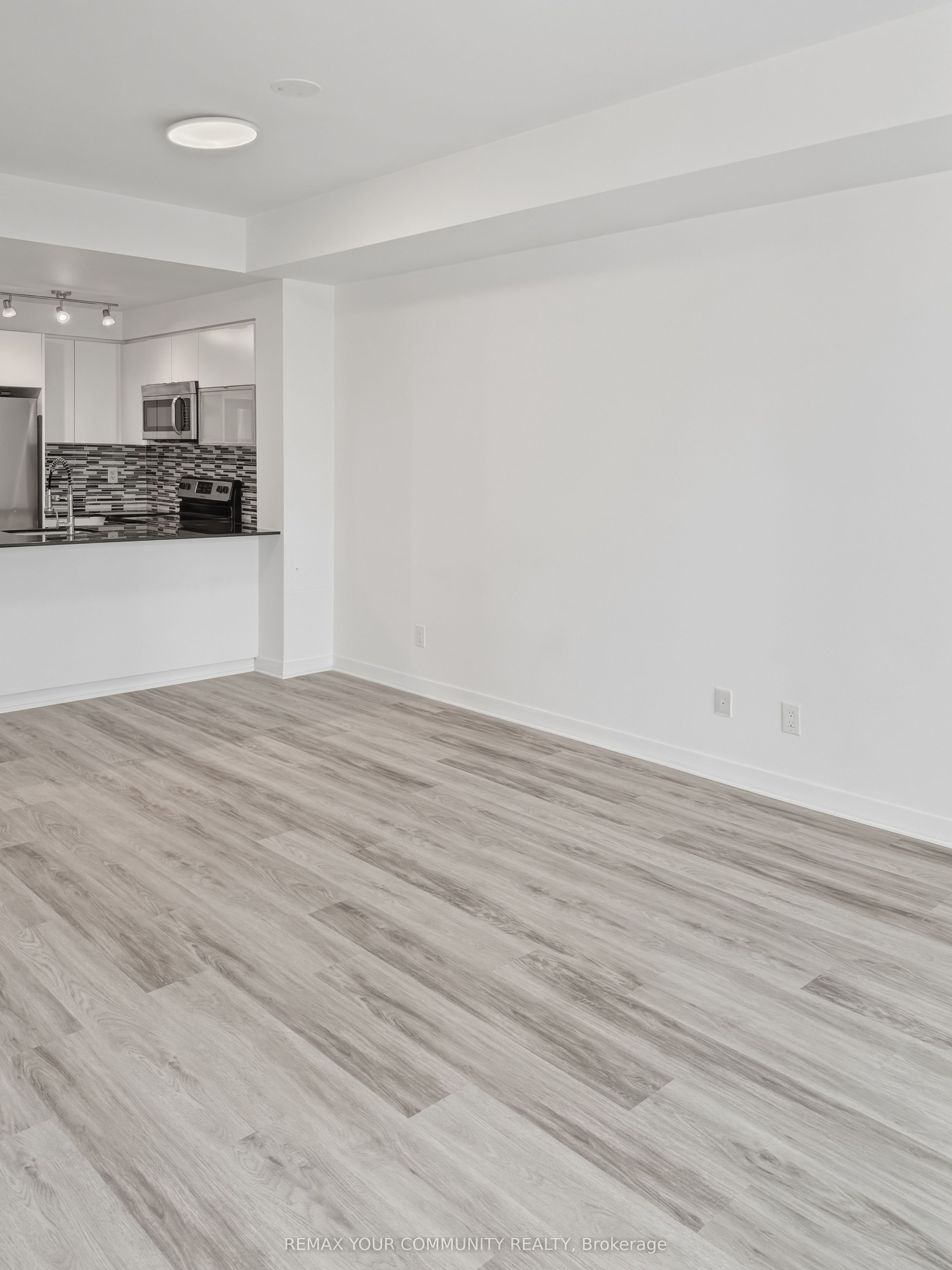 150 East Liberty Street 618, Toronto, ON M6K 3R5 photo 5