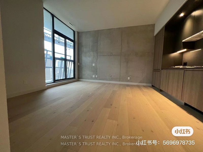 81 Wellesley Street E 801, Toronto, ON M4Y 0C5 photo 3