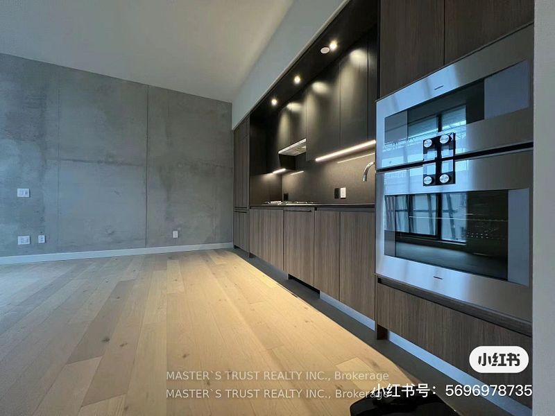 81 Wellesley Street E 801, Toronto, ON M4Y 0C5 photo 5
