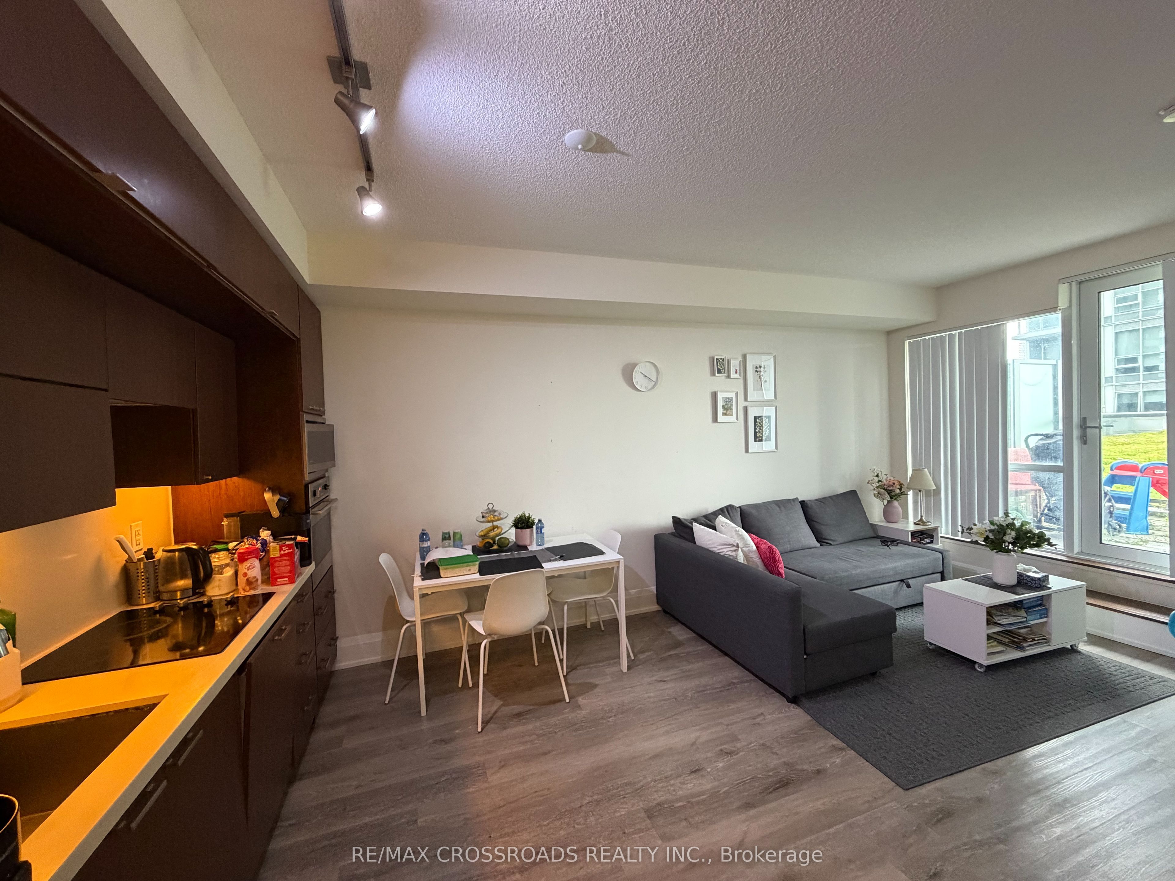 120 Harrison Garden Boulevard 902, Toronto, ON M2N 0H1 photo 2