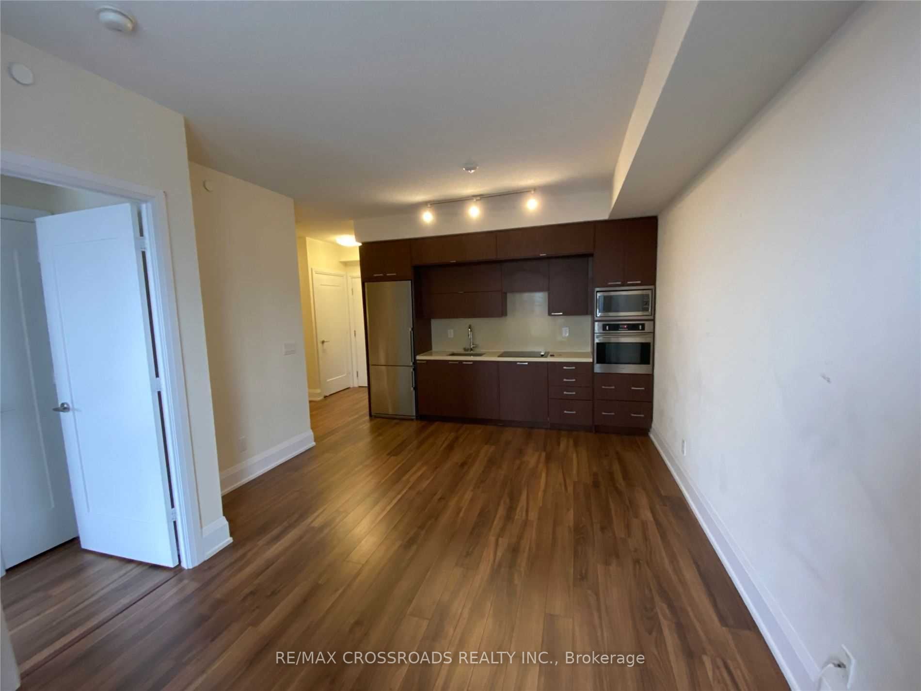 120 Harrison Garden Boulevard 902, Toronto, ON M2N 0H1 photo 3
