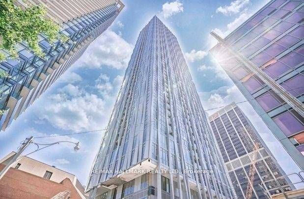 1 Yorkville Avenue 2511, Toronto, ON M4W 1L1