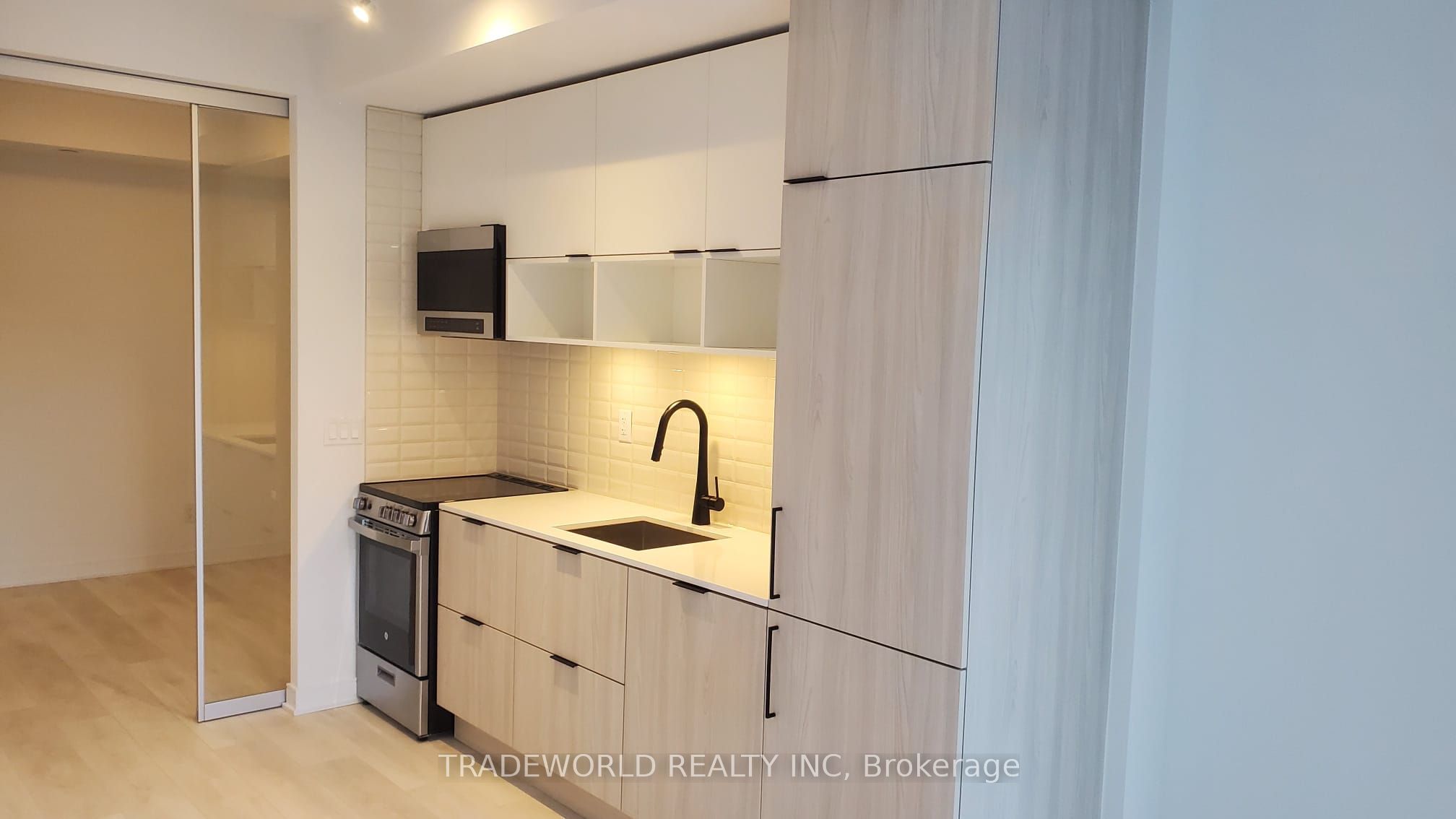 180 Mill Street S512, Toronto, ON M5A 0V7 photo 3