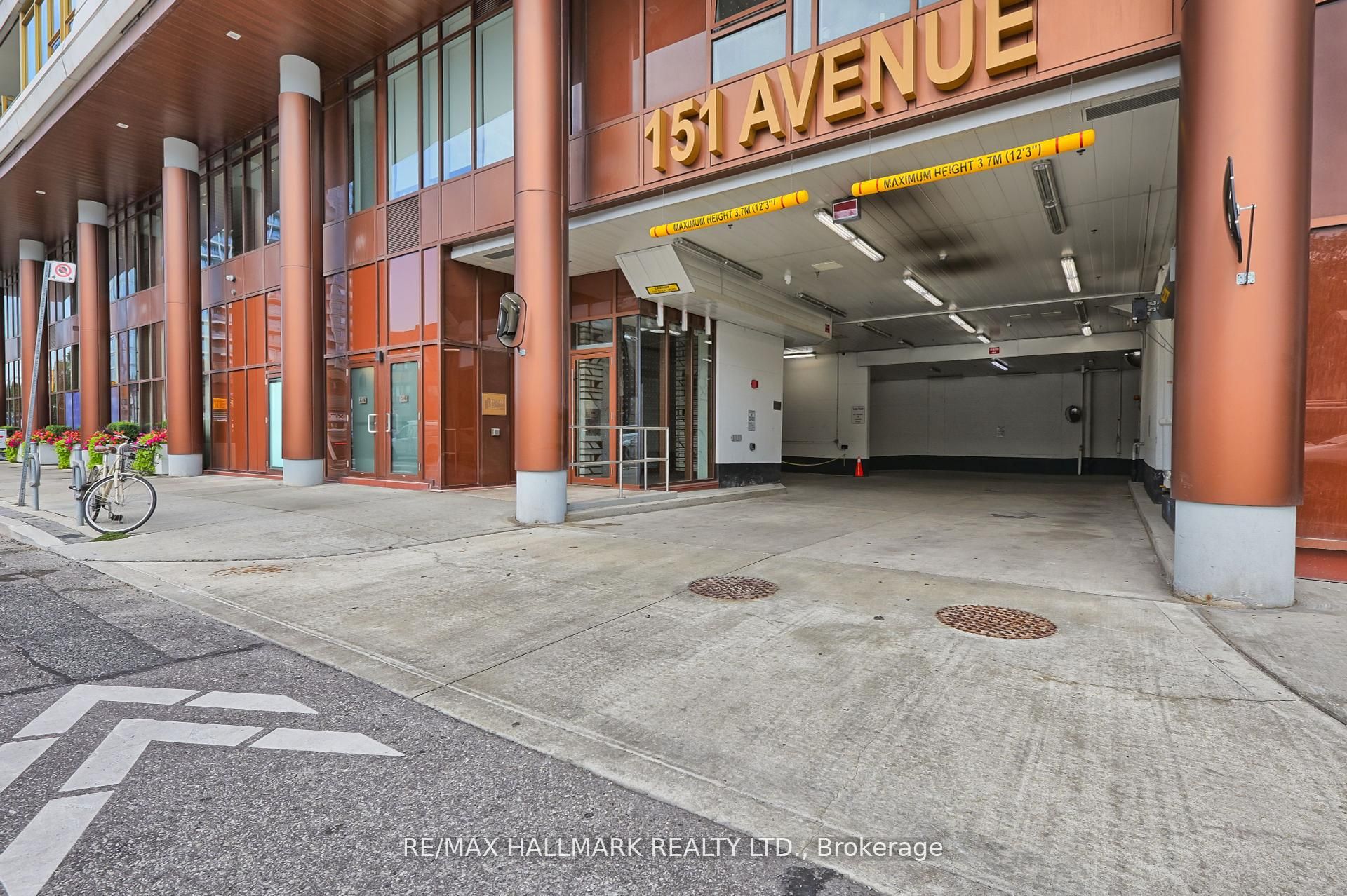 151 Avenue Road 601, Toronto, ON M5R 2H7 photo 2