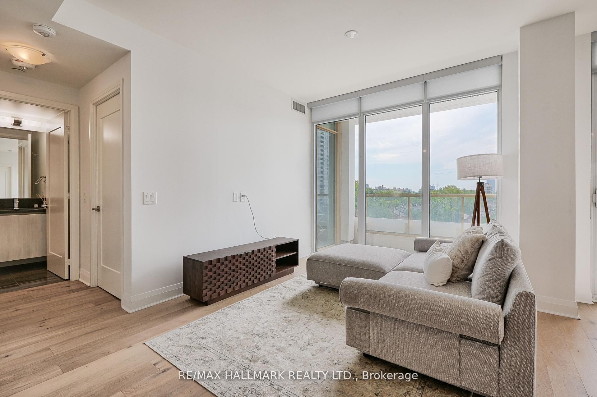 151 Avenue Road 601, Toronto, ON M5R 2H7 photo 5