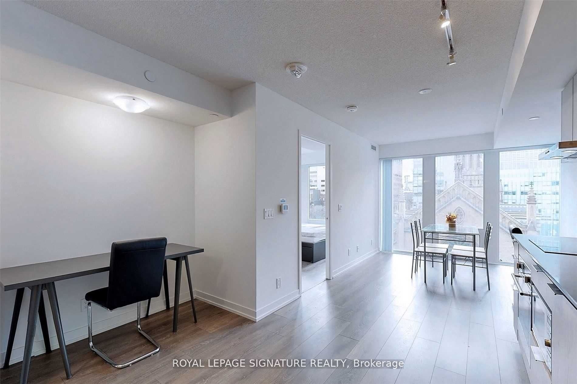 60 Shuter Street 807, Toronto, ON M5B 1A8 photo 5