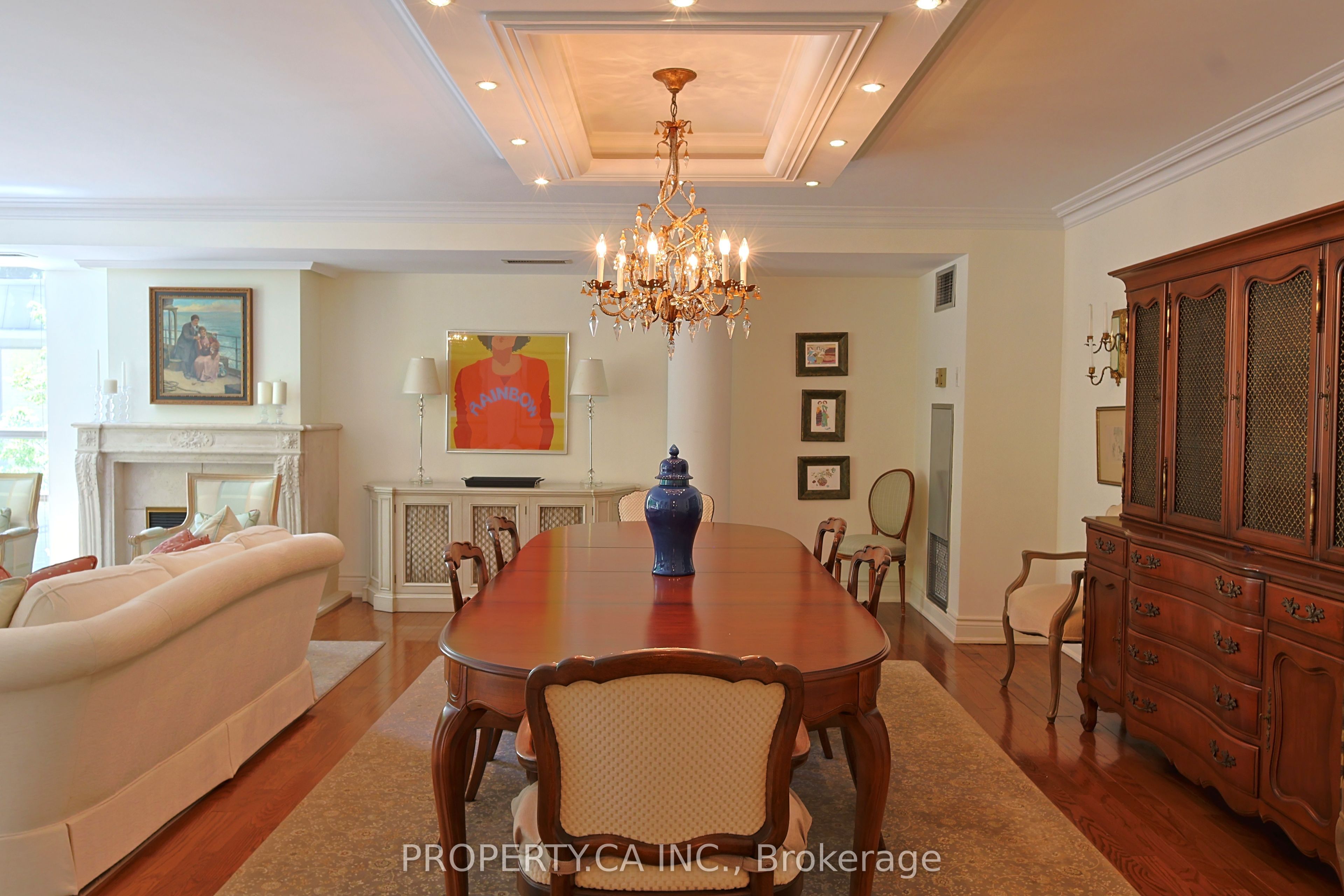 18 Lower Village Gate 203, Toronto, ON M5P 3M1 photo 2