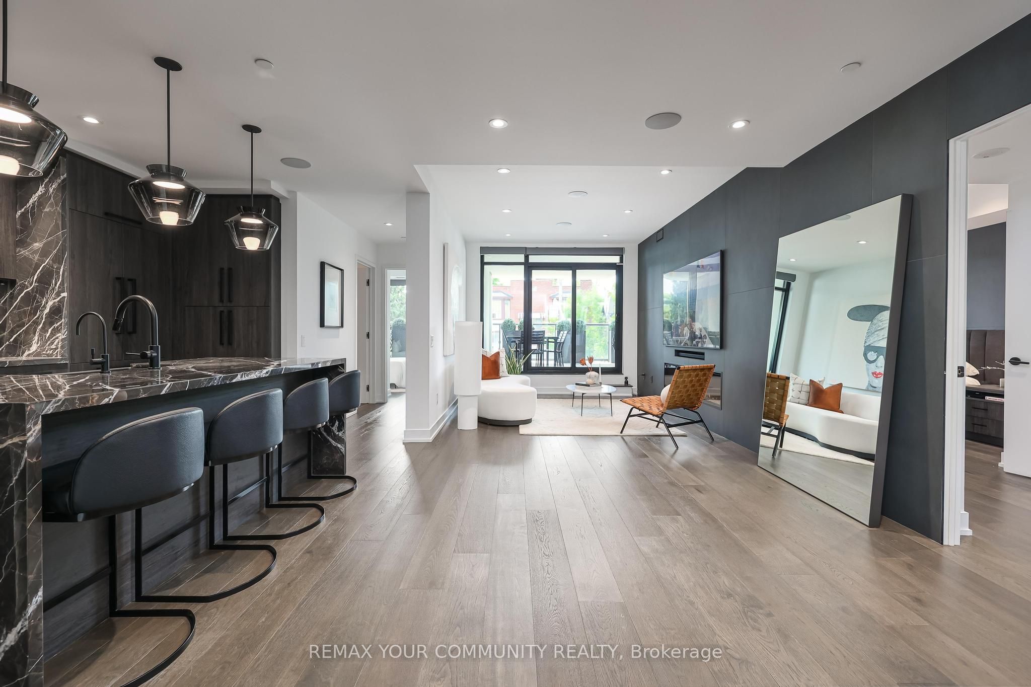 280 Howland Avenue 208, Toronto, ON M5R 0C3 photo 3