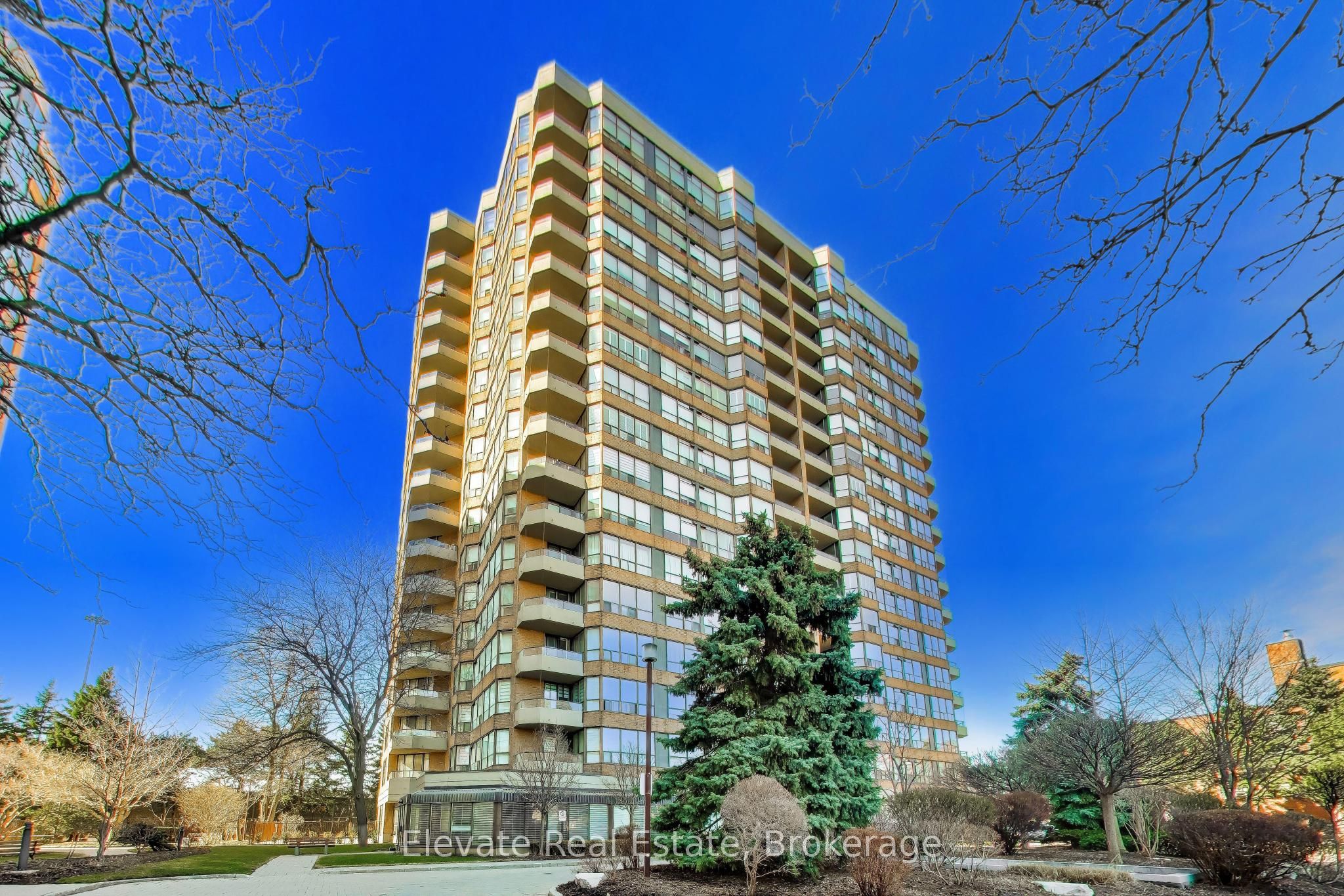 268 Ridley Boulevard 317, Toronto, ON M5M 4N3