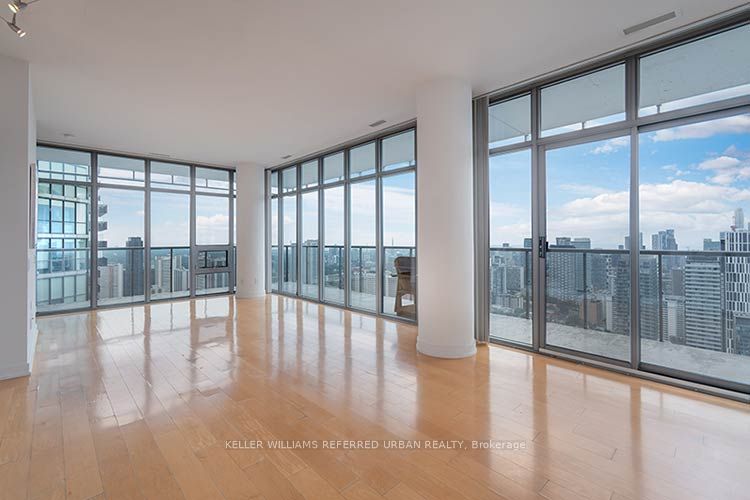 33 Charles Street E 3902, Toronto, ON M4Y 0A2