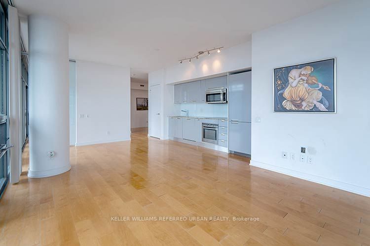 33 Charles Street E 3902, Toronto, ON M4Y 0A2 photo 5