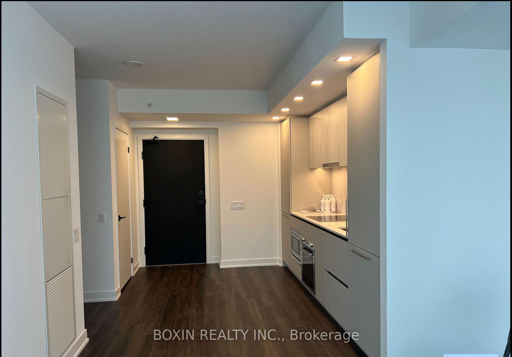 609 Sherbourne Street 3903, Toronto, ON M4X 0A4 photo 2