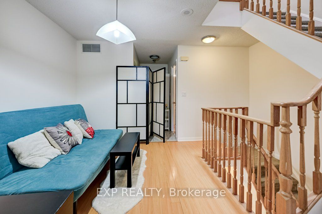 28 Sommerset Way 1716, Toronto, ON M2N 6W7 photo 5