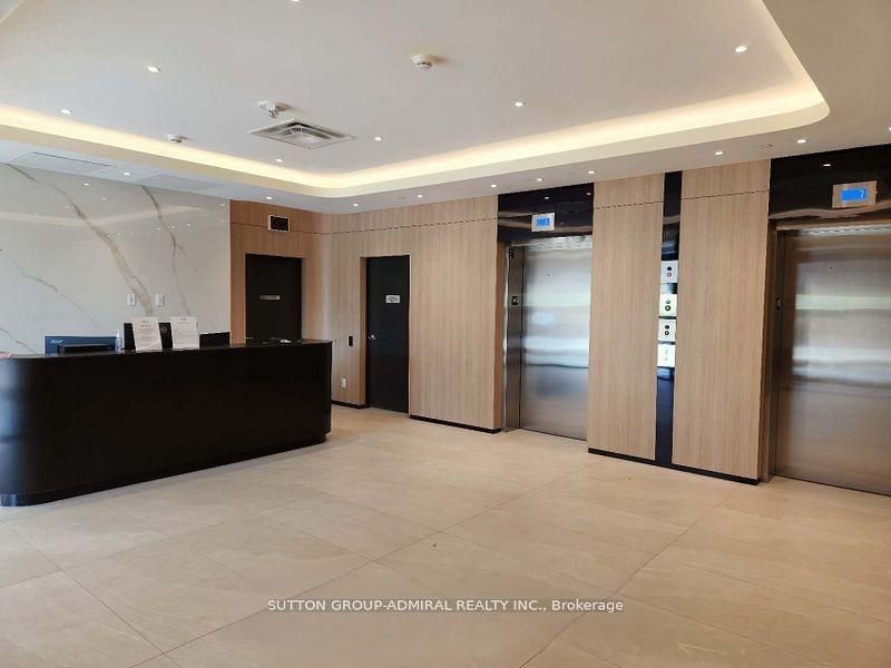 185 Alberta Avenue 1103, Toronto, ON M6C 0A5 photo 3