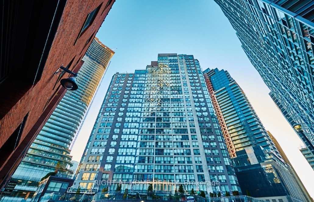 24 Wellesley Street W 1113, Toronto, ON M4Y 2X6