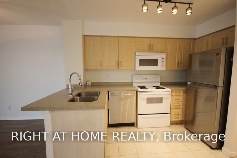 30 Harrison Garden Boulevard 207, Toronto, ON M2N 7A9 photo 2