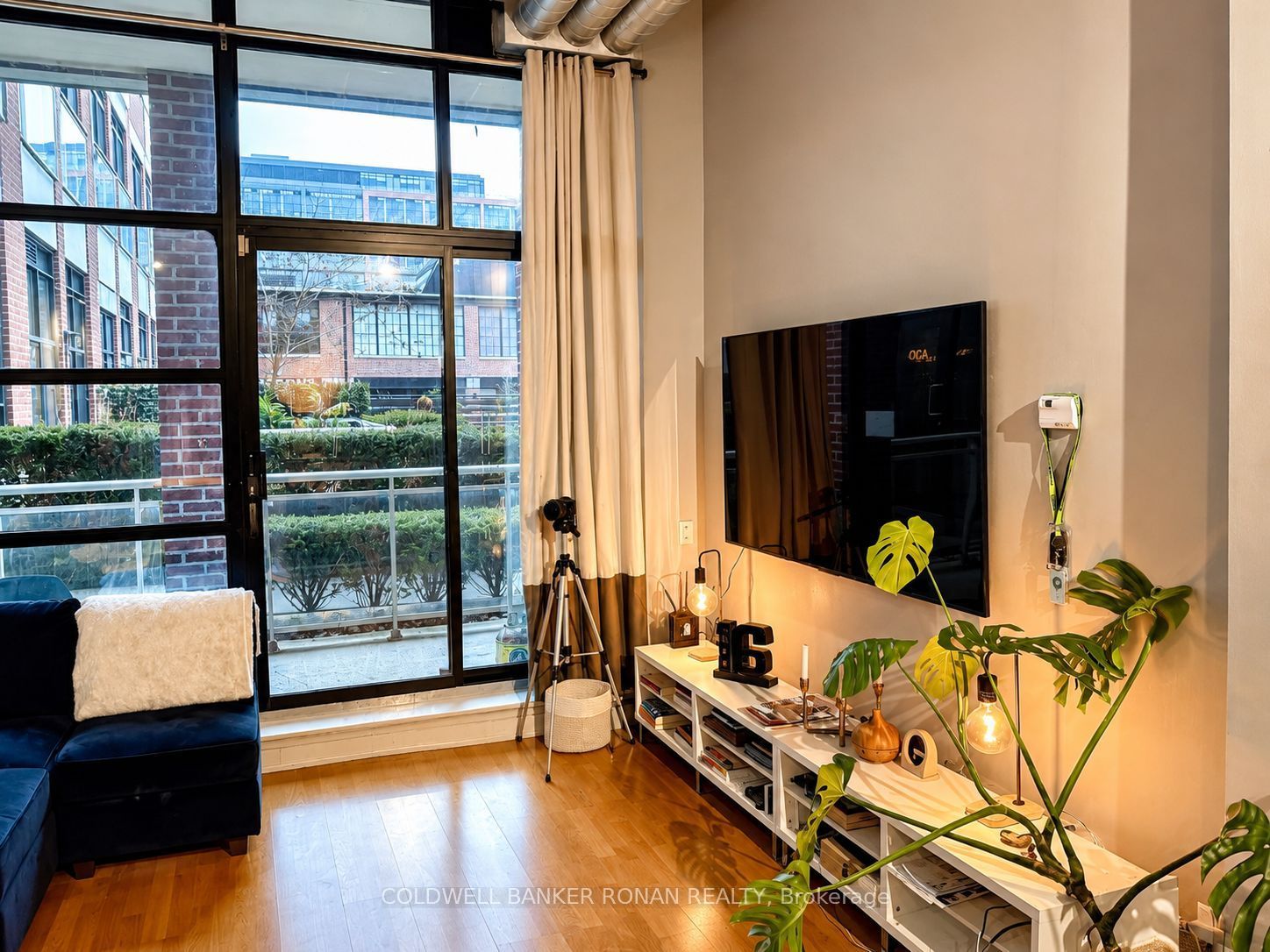 43 Hanna Avenue 116, Toronto, ON M6K 1X1 photo 4