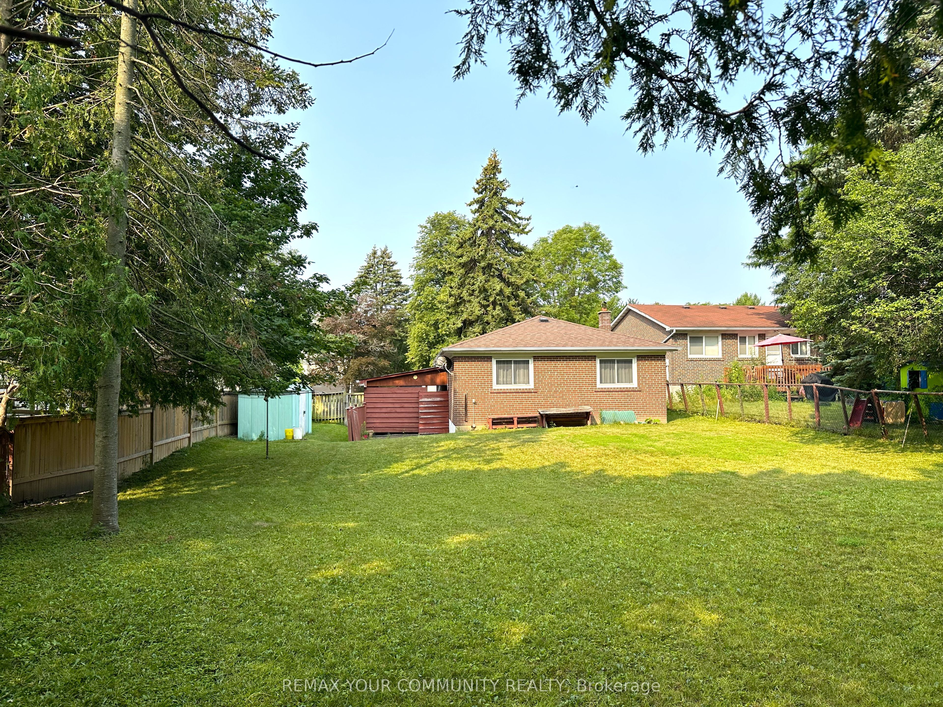 15 Resolution Crescent, Toronto, ON M2H 1N3 photo 3
