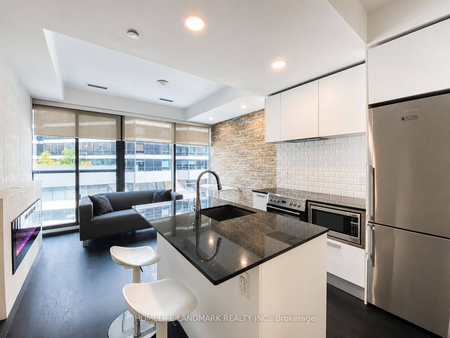 57 St Joseph Street 304, Toronto, ON M5S 0C5