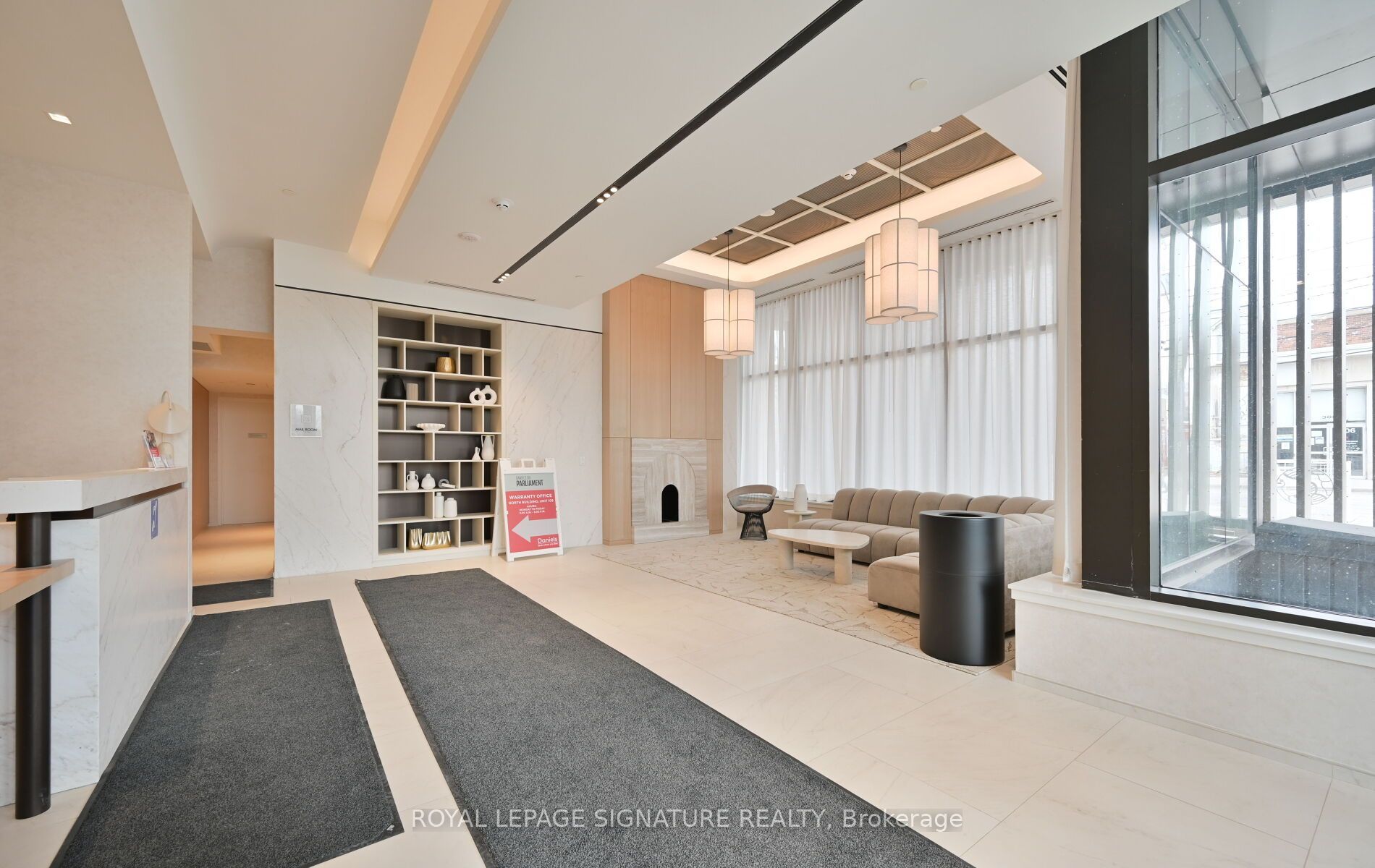 30 Dreamers Way 825, Toronto, ON M5A 0Y7 photo 5