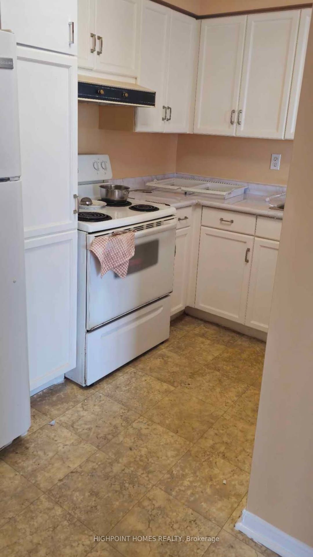11 Thorncliffe Park Drive 706, Toronto, ON M4H 1P3 photo 2
