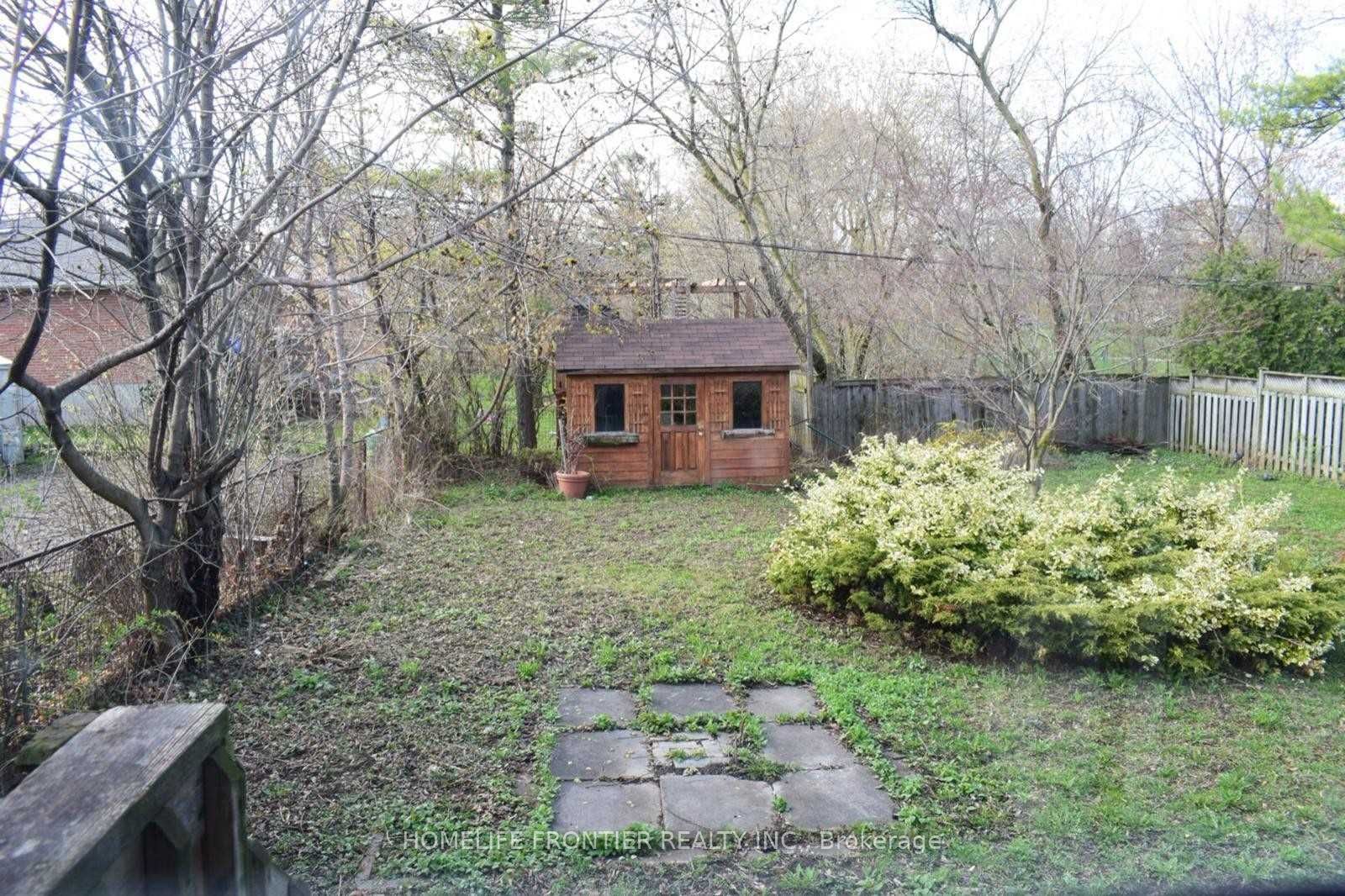 102 Betty Ann Drive, Toronto, ON M2N 1X2 photo 3