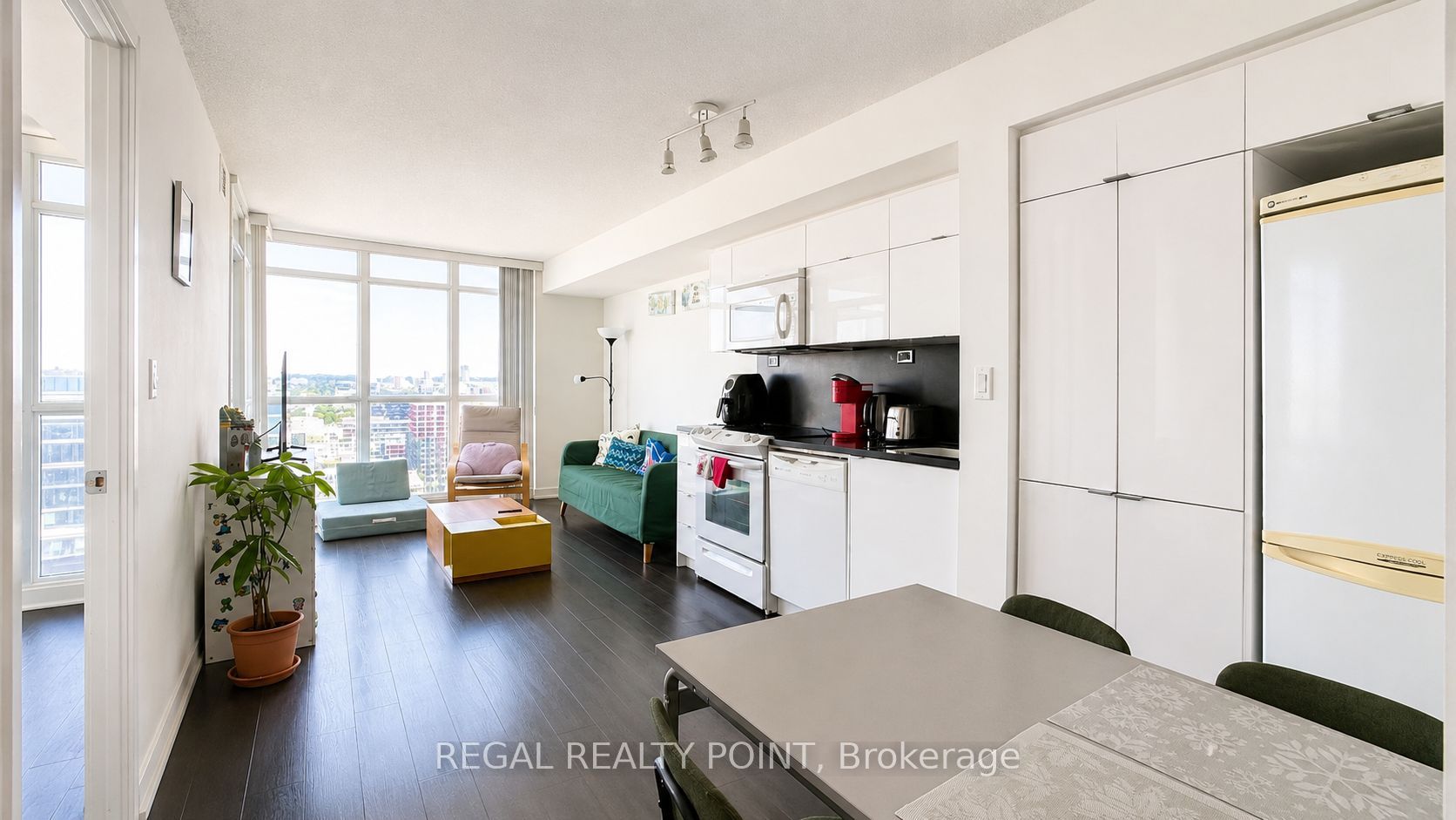 21 Iceboat Terrace 3015, Toronto, ON M5V 4A9 photo 4