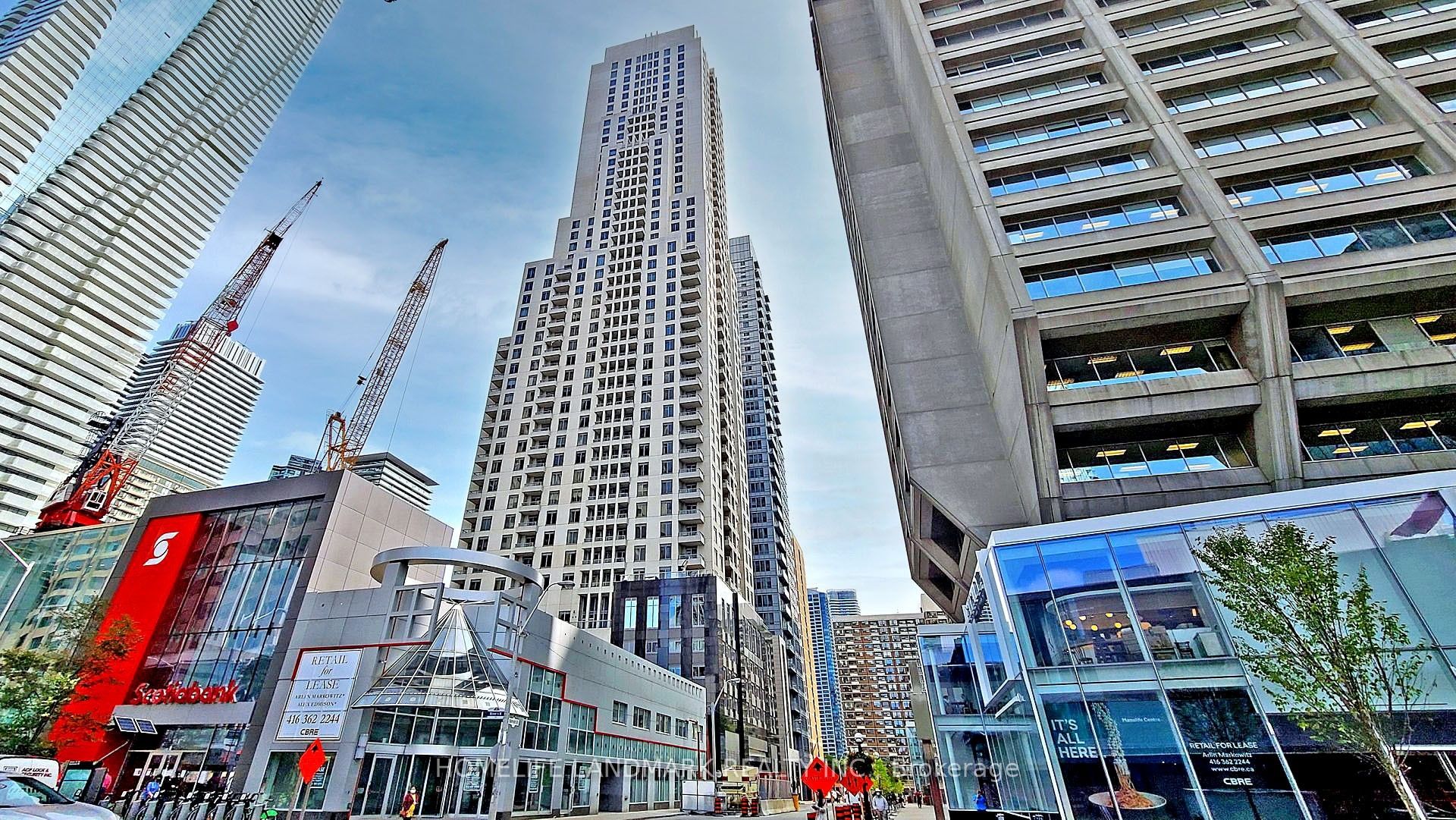 35 Balmuto Street 2103, Toronto, ON M4Y 0A3 photo 2