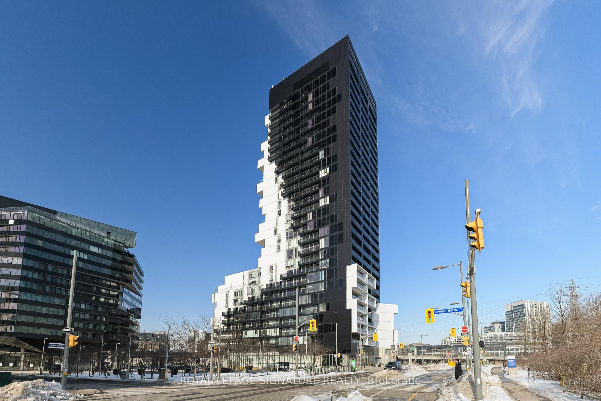 170 Bayview Avenue 713, Toronto, ON M5A 0M4