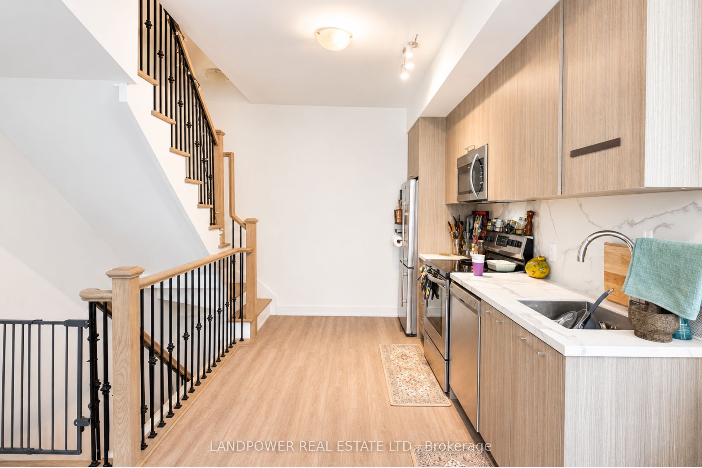 51 Winlock Park 30, Toronto, ON M2N 4S2 photo 3