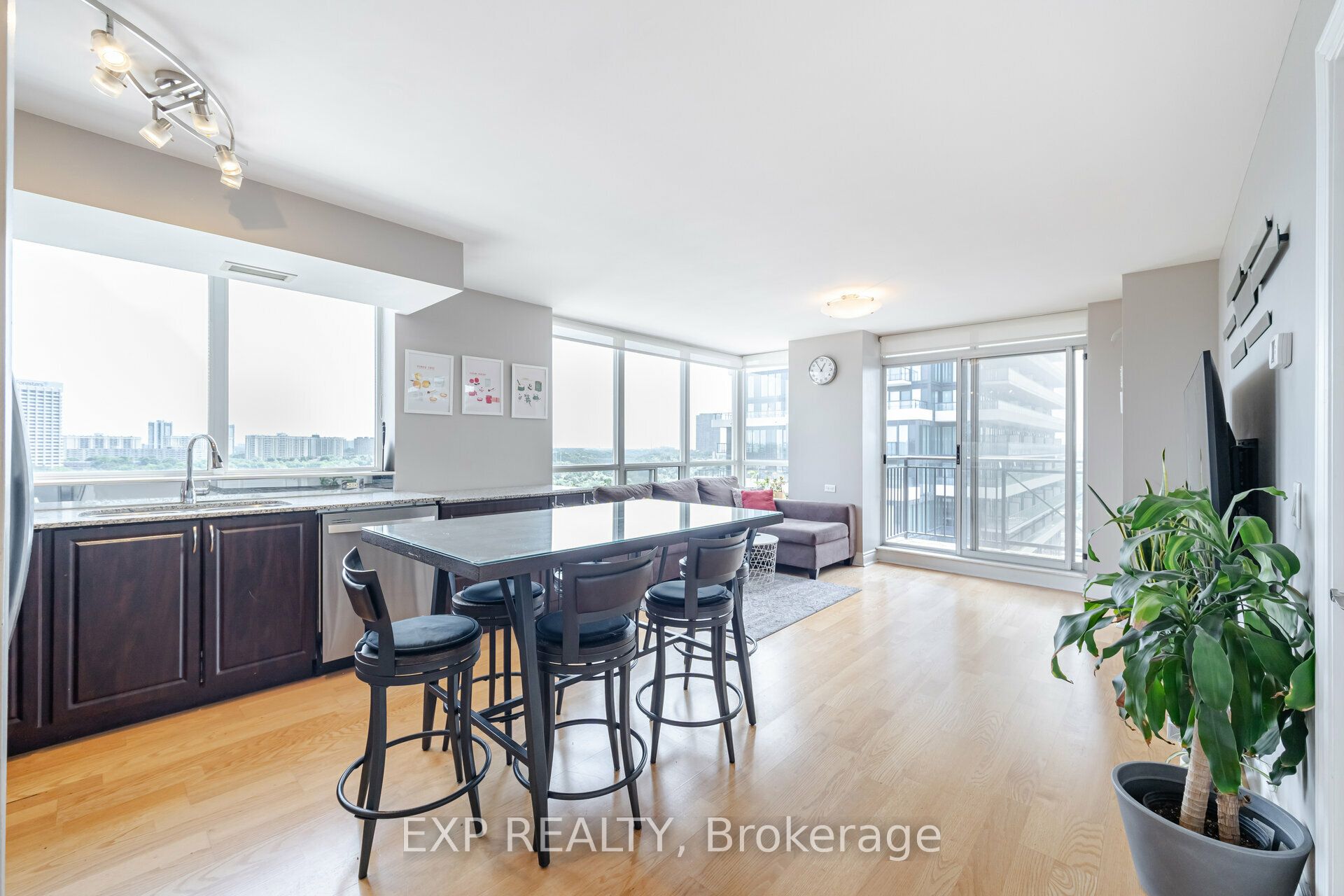 1103 Leslie Street 1103, Toronto, ON M3C 4G8