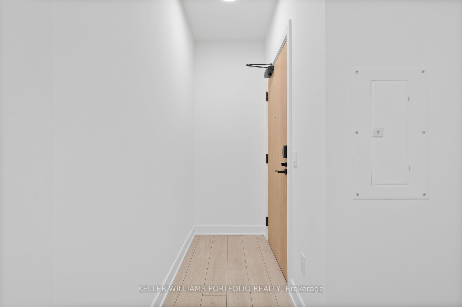 15 Mercer Street 1408, Toronto, ON M5V 0T8 photo 3