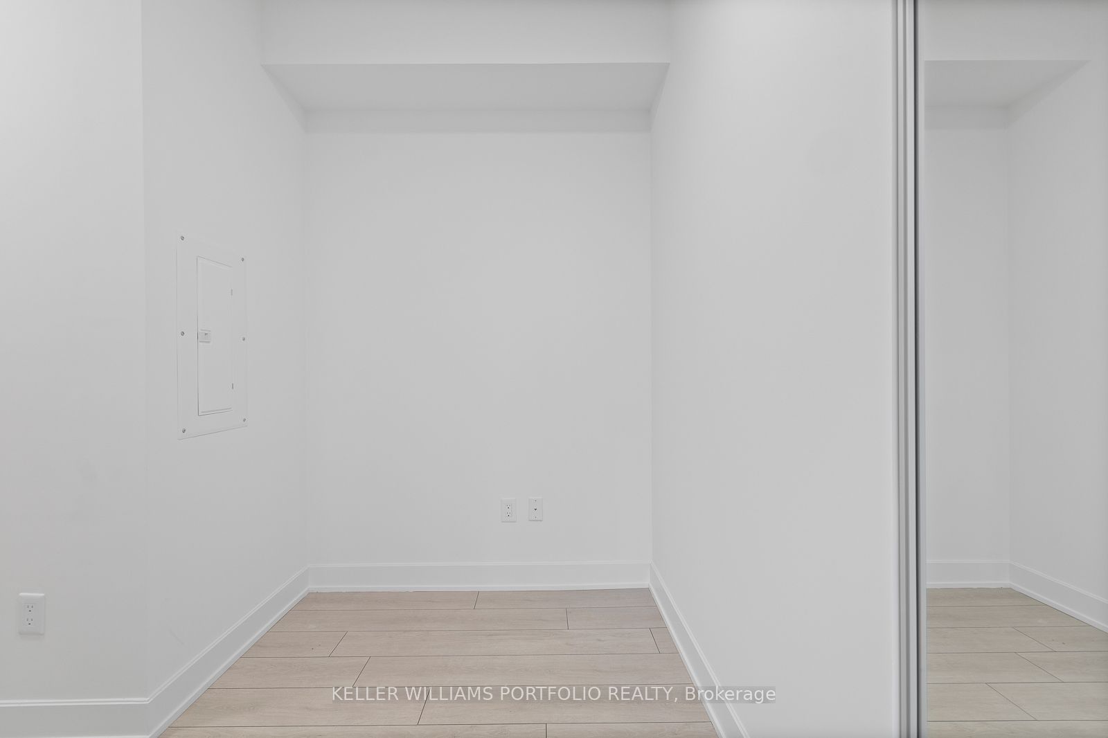 15 Mercer Street 1408, Toronto, ON M5V 0T8 photo 4