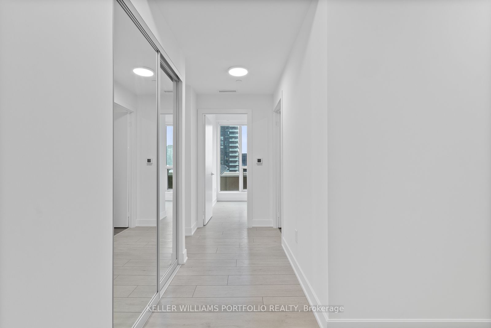 15 Mercer Street 1408, Toronto, ON M5V 0T8 photo 5