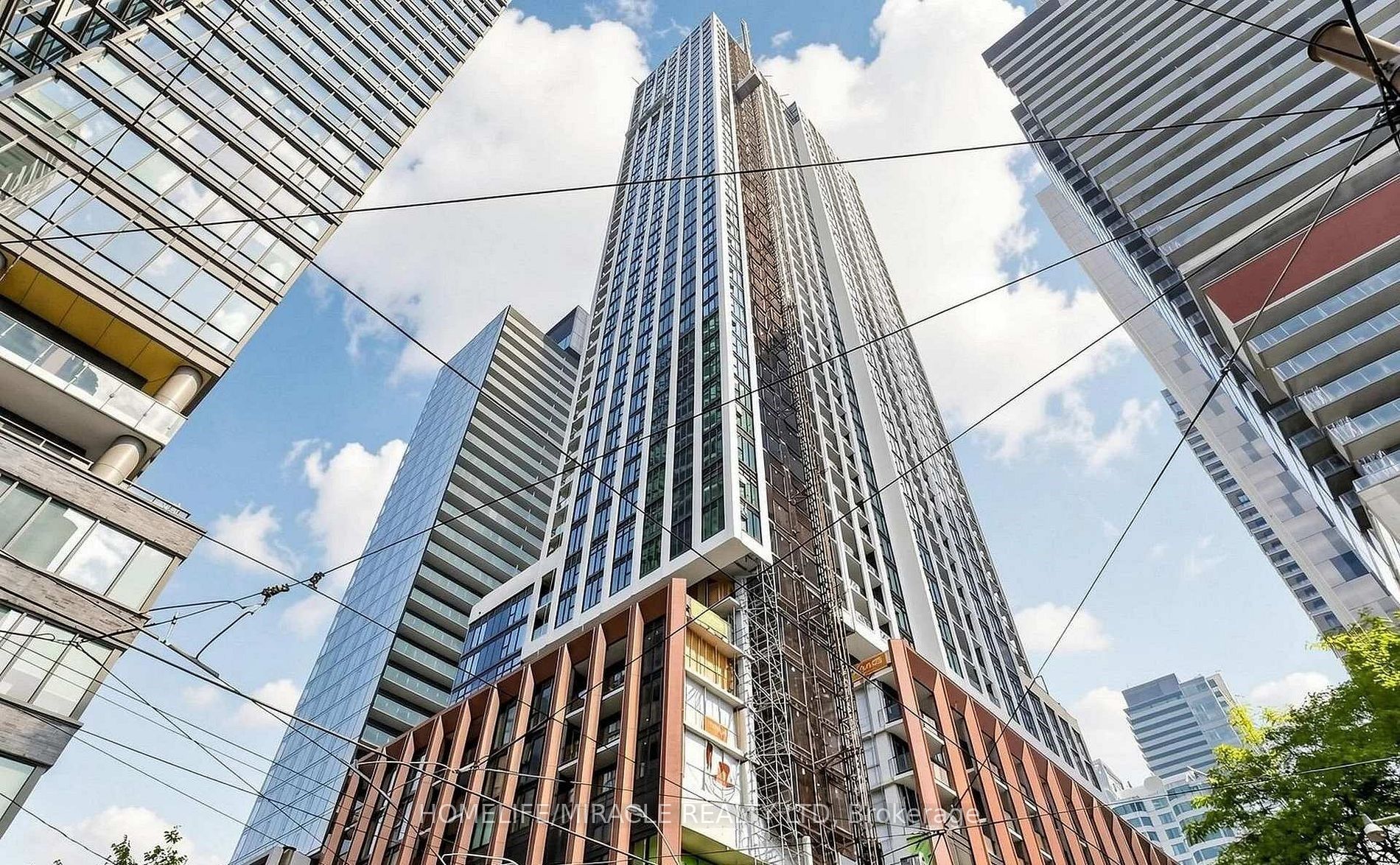 400 King Street 2001, Toronto, ON M5V 1K2