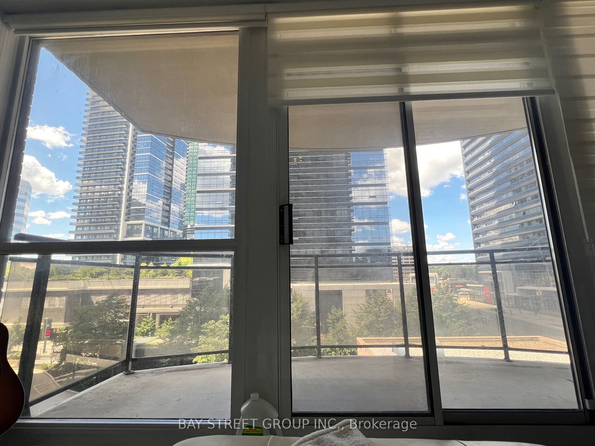 33 Sheppard Avenue E 507, Toronto, ON M2N 7K1 photo 3