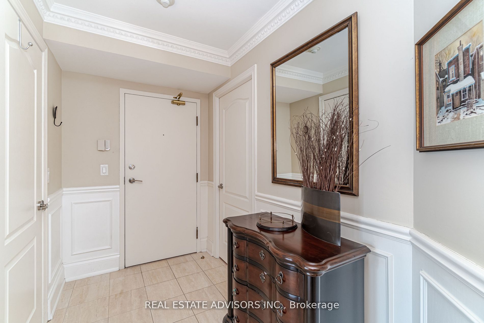 75 York Mills Road 309, Toronto, ON M2P 2E7 photo 2