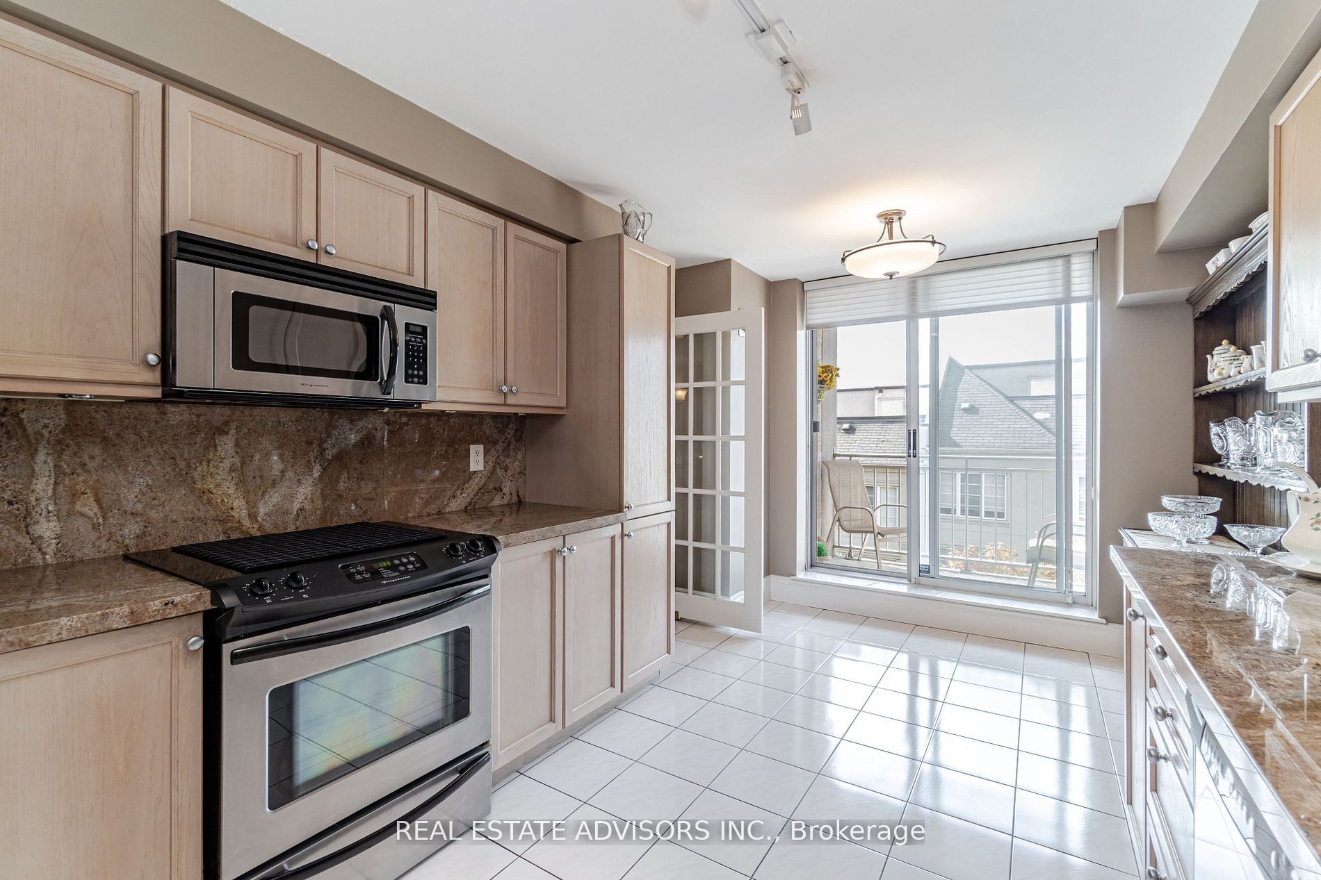 75 York Mills Road 309, Toronto, ON M2P 2E7 photo 5