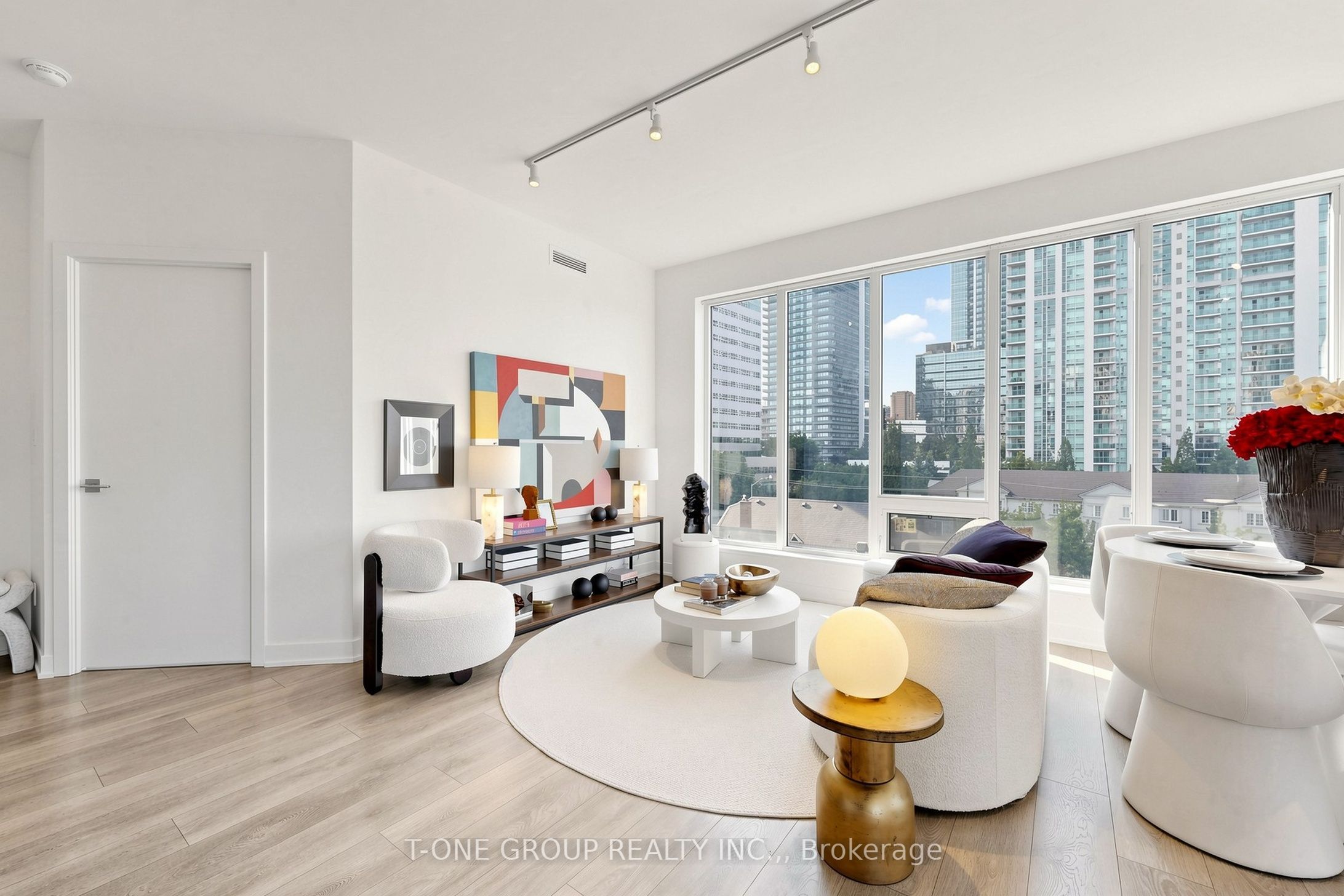 28 Avondale Avenue 502, Toronto, ON M2N 0K2 photo 3