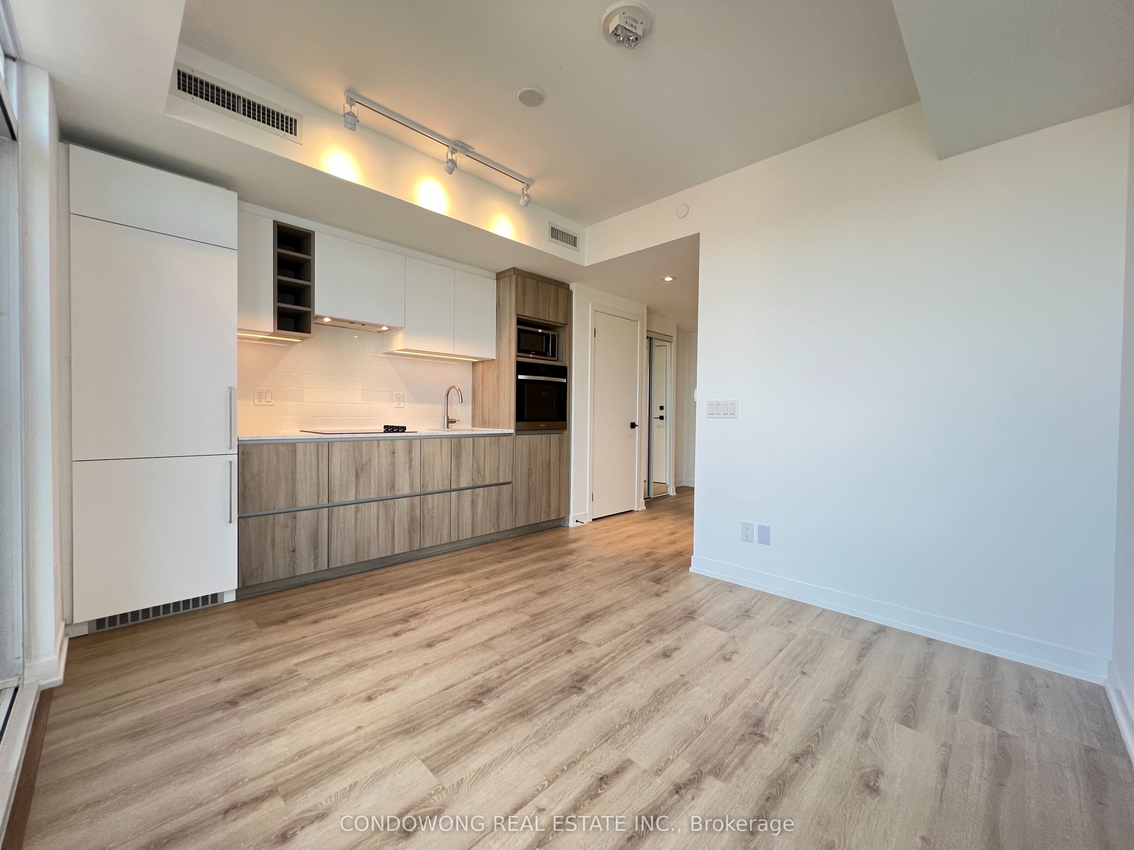319 Jarvis Street 2312, Toronto, ON M5B 0C8