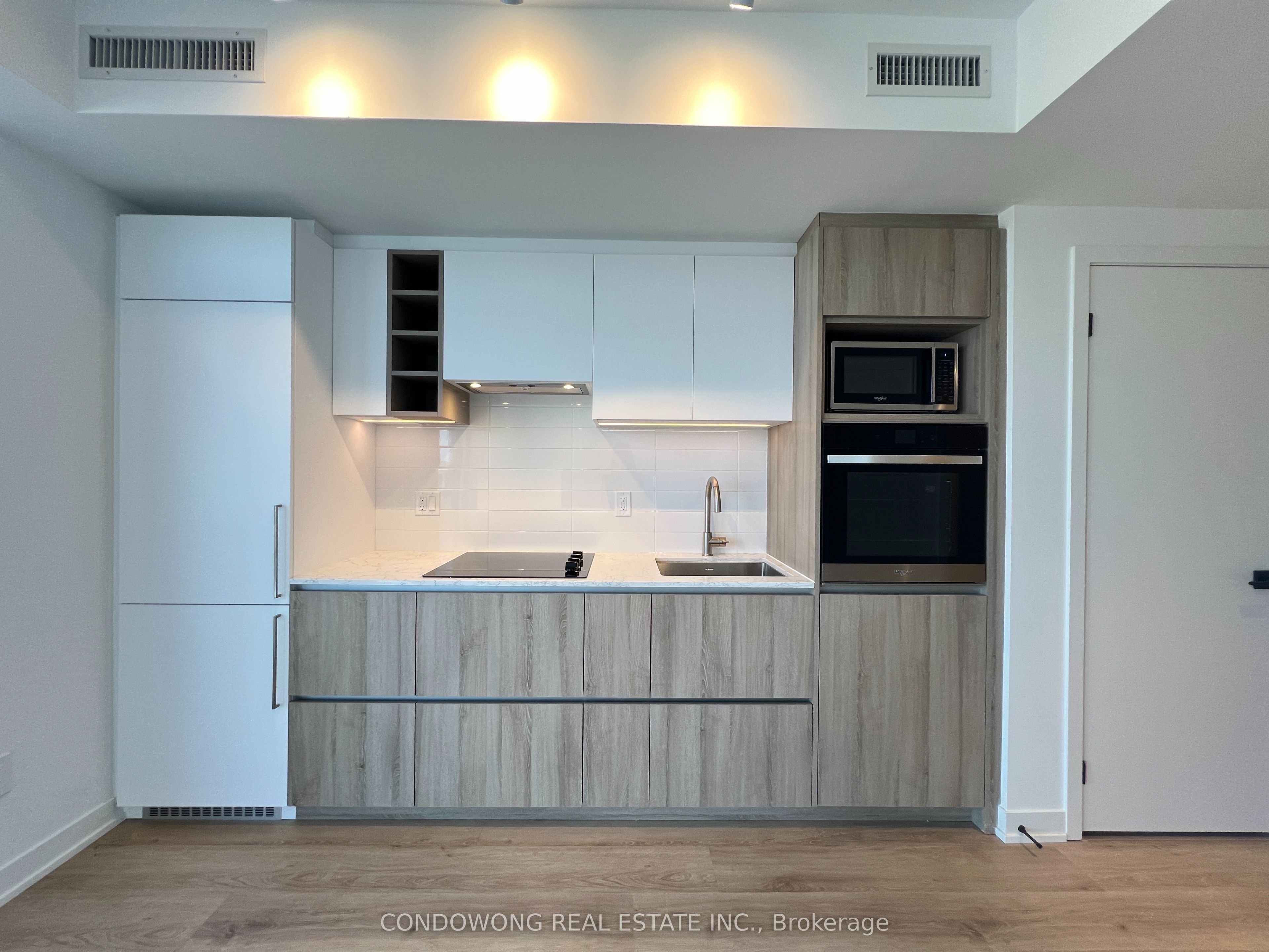 319 Jarvis Street 2312, Toronto, ON M5B 0C8 photo 2