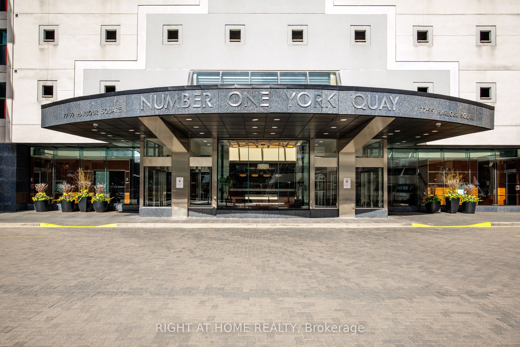 77 Harbour Square 2306, Toronto, ON M5J 2S2 photo 3