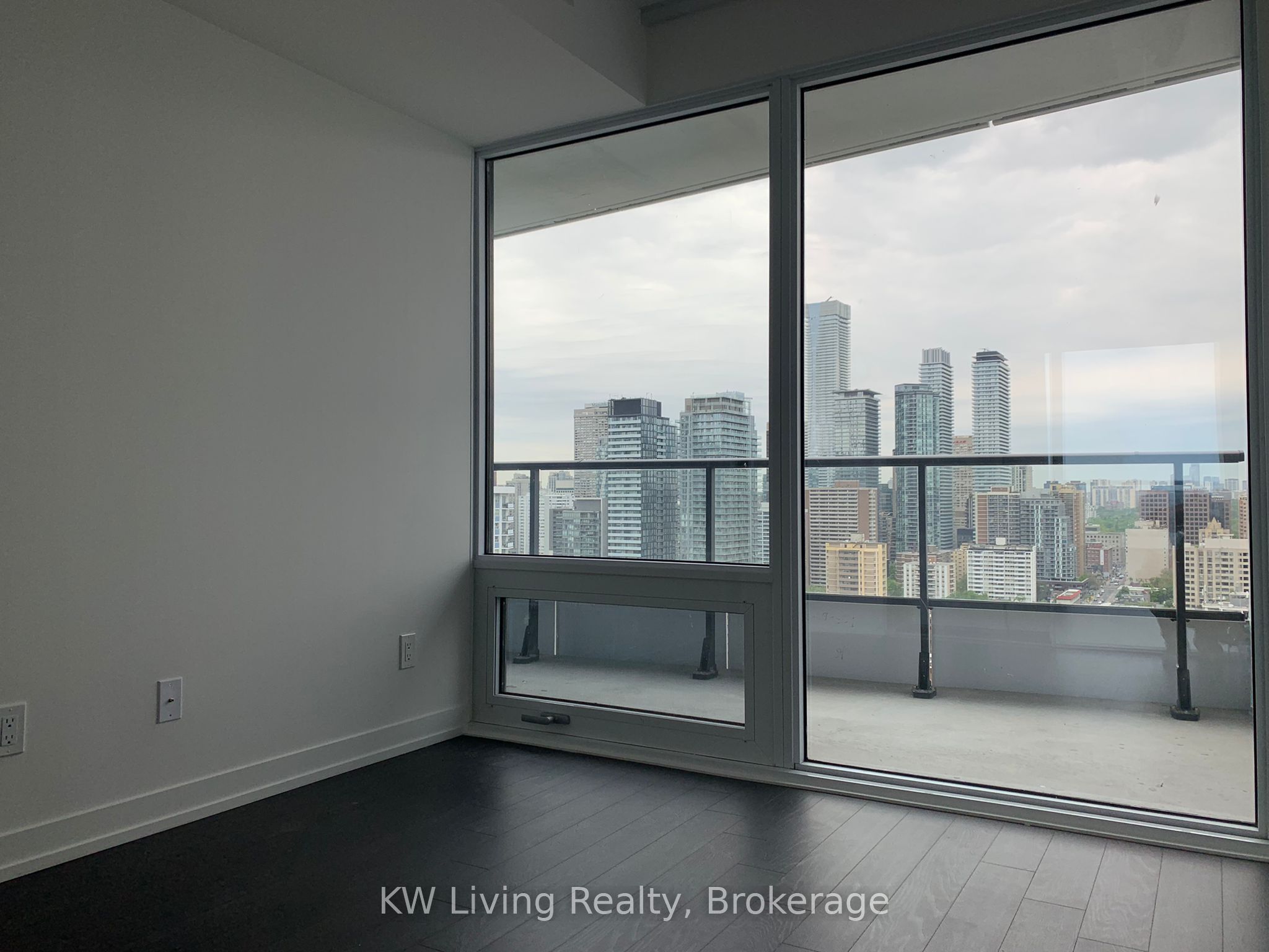 85 Wood Street 3111, Toronto, ON M4Y 0E8 photo 4