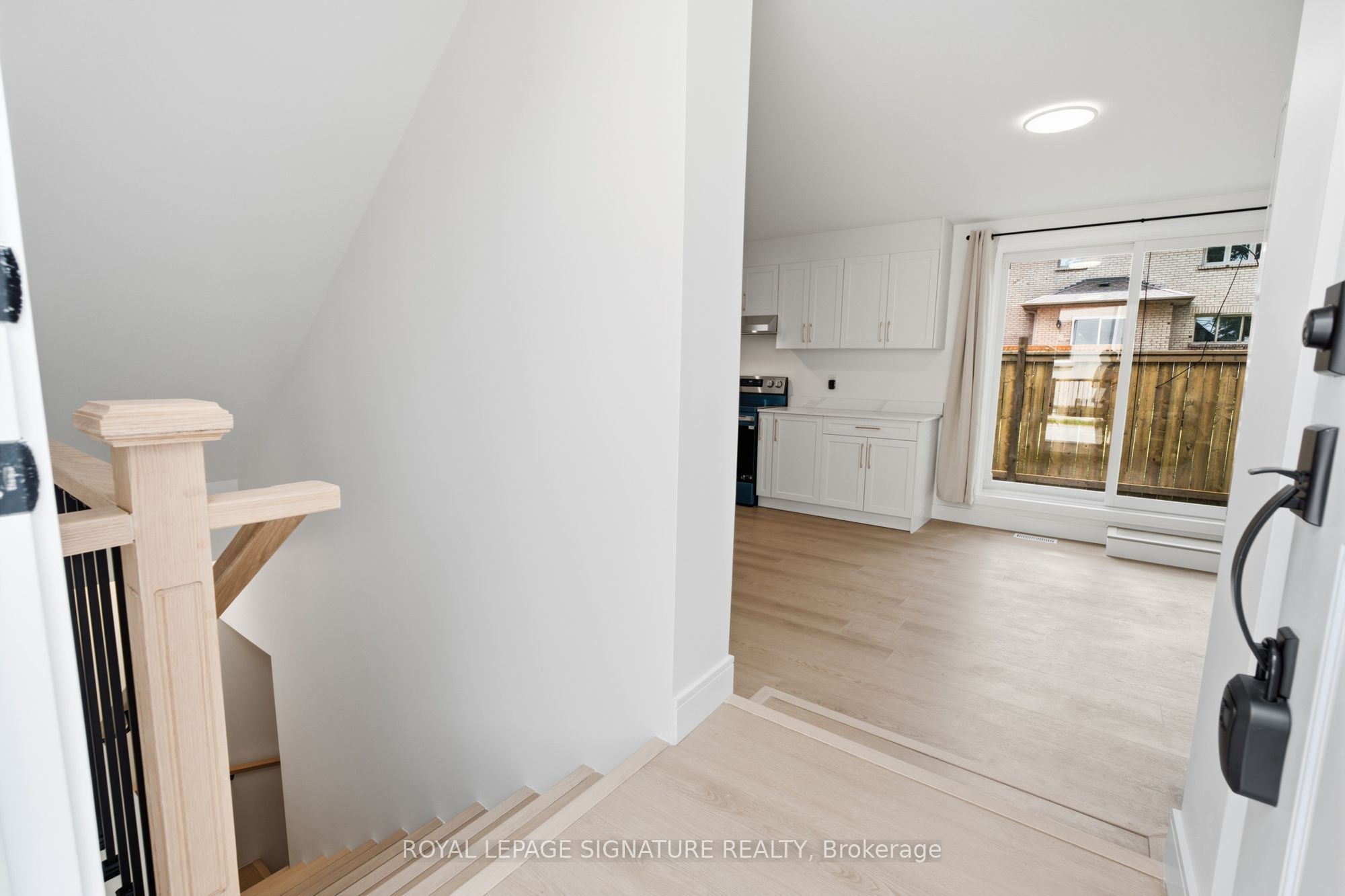 53 Bishop Avenue 5, Toronto, ON M2M 1Z4 photo 5