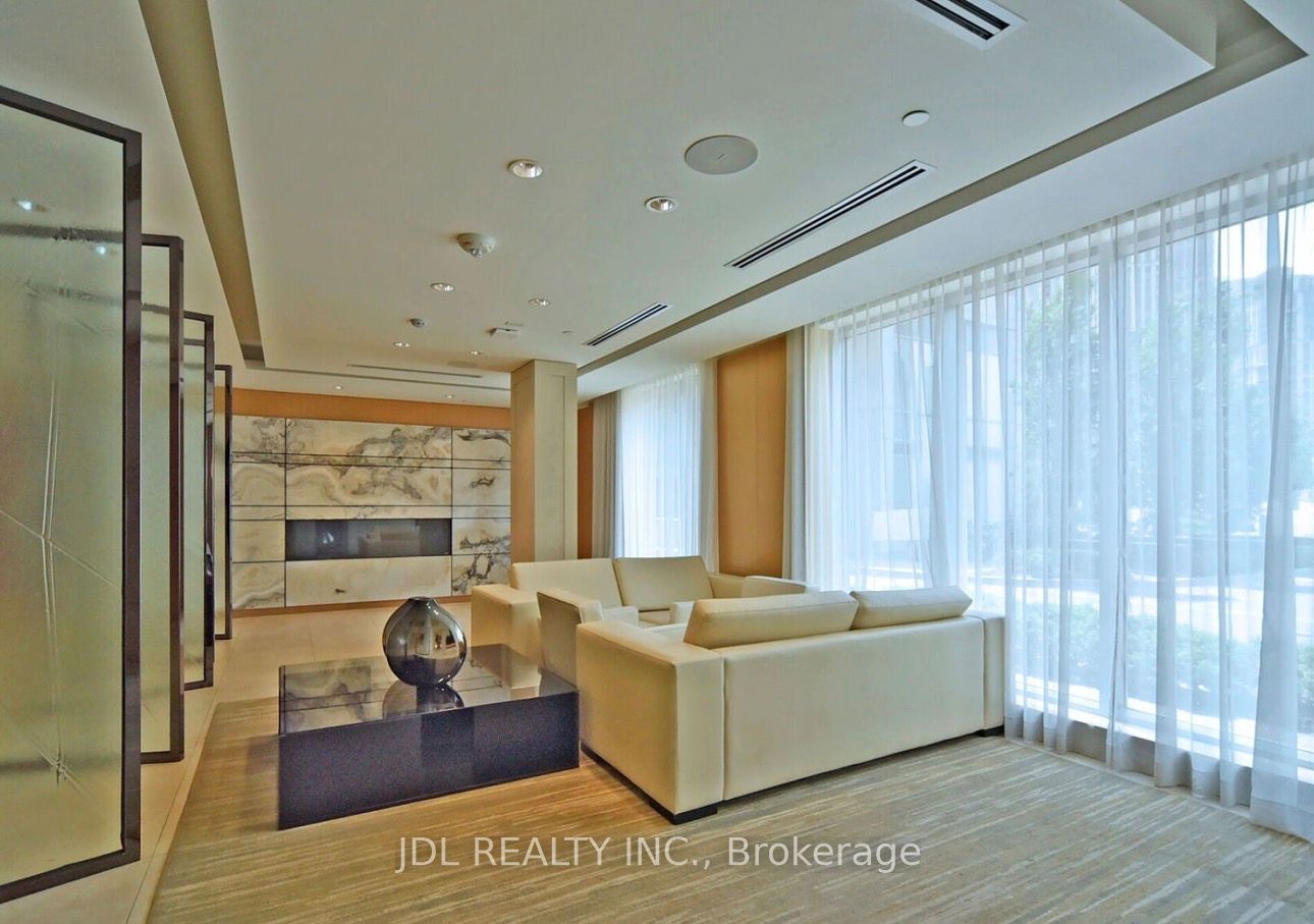 120 Harrison Garden Boulevard 309, Toronto, ON M2N 0H1 photo 3