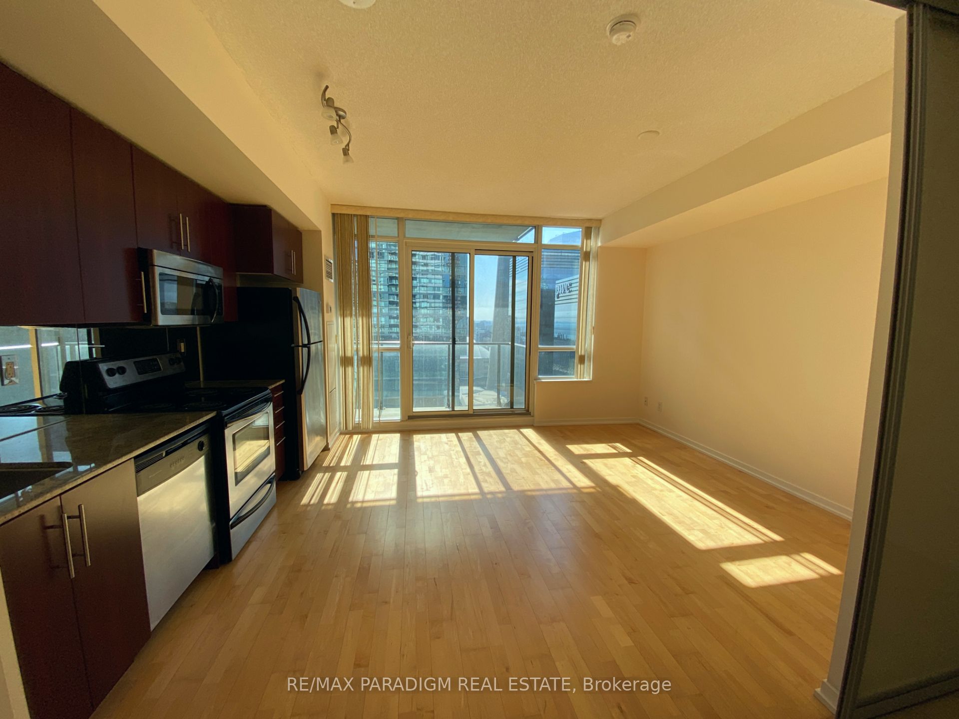 65 Bremner Boulevard 3204, Toronto, ON M5J 0A7 photo 3
