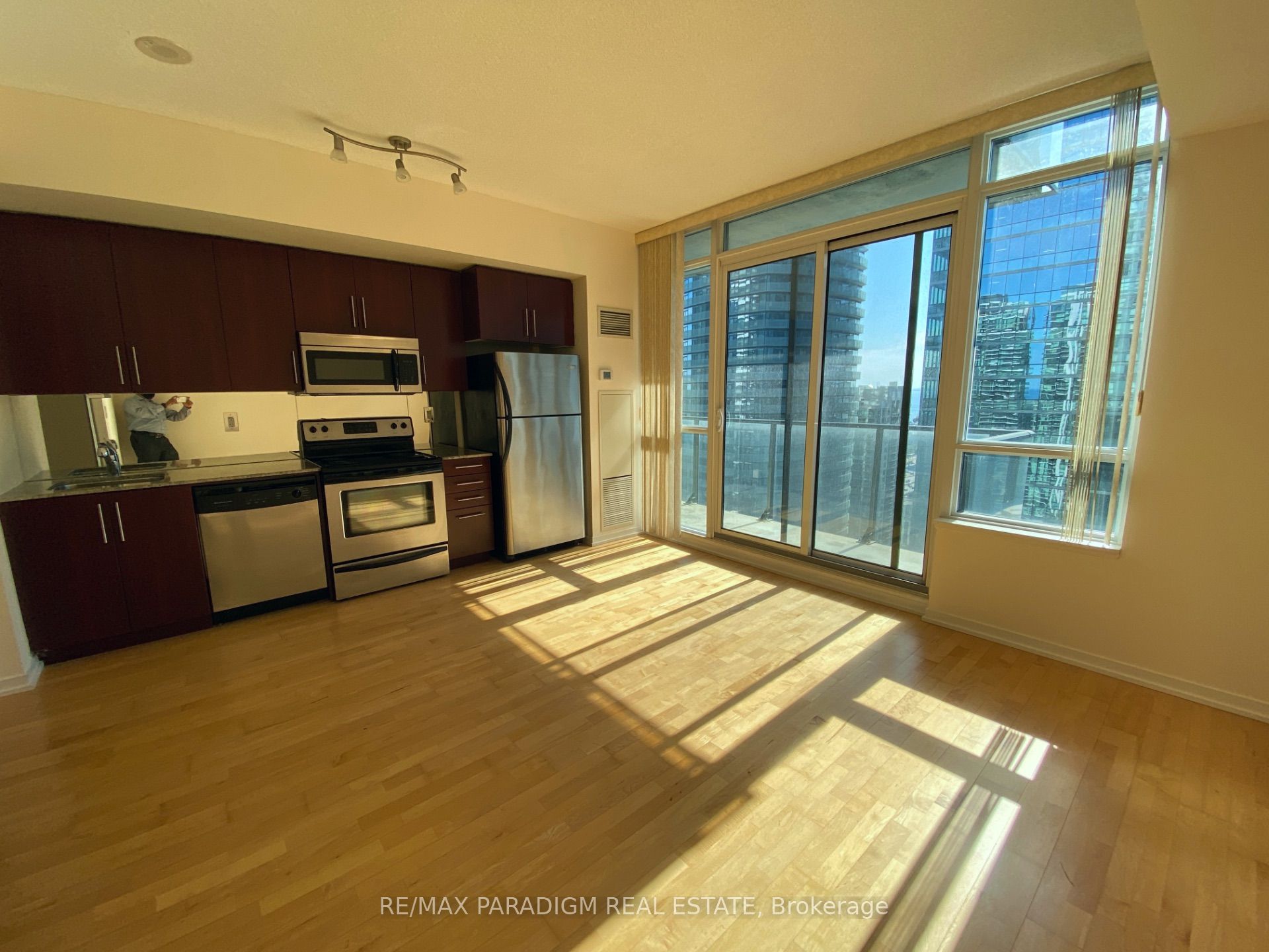 65 Bremner Boulevard 3204, Toronto, ON M5J 0A7 photo 5