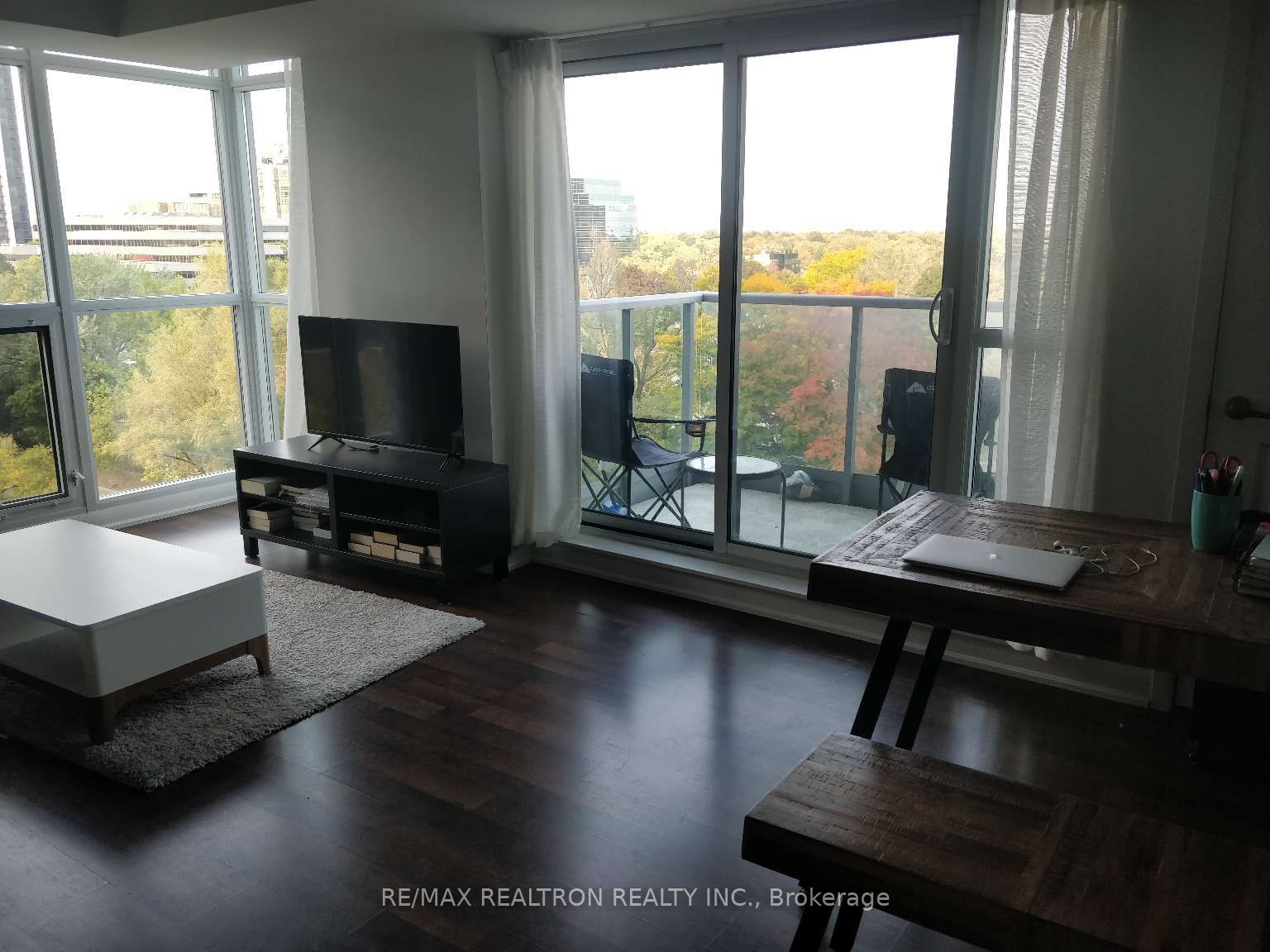 17 Anndale Drive 807, Toronto, ON M2N 2W7