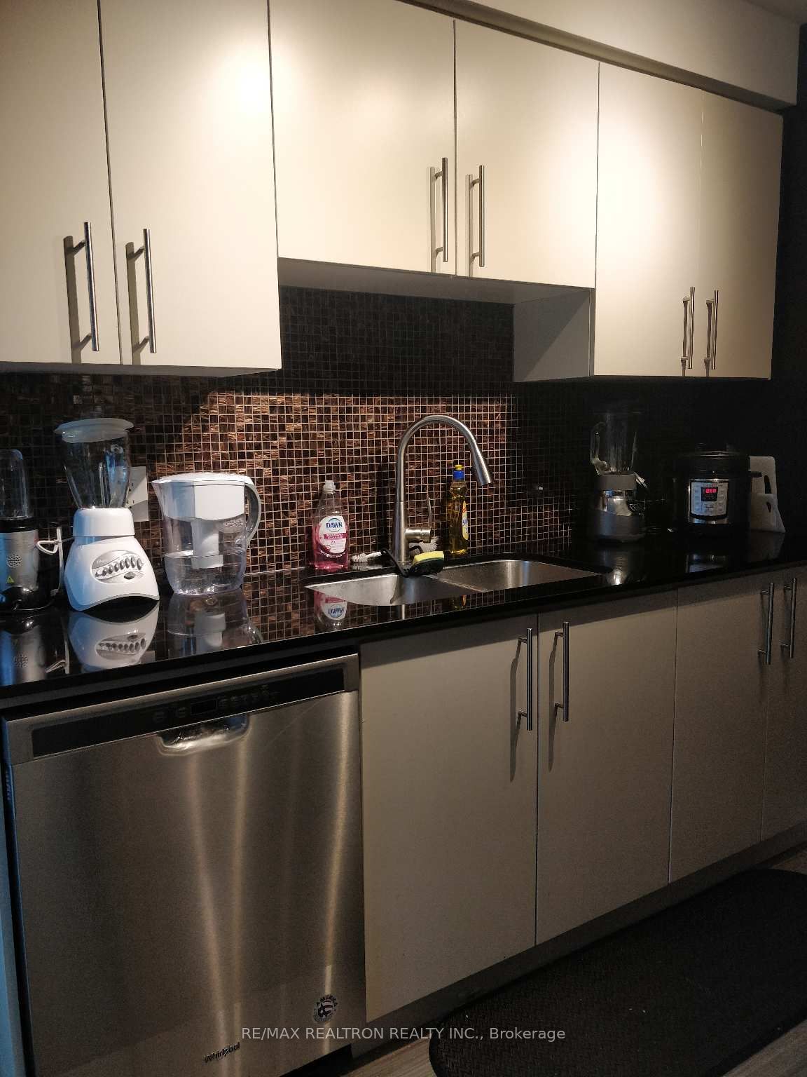 17 Anndale Drive 807, Toronto, ON M2N 2W7 photo 3